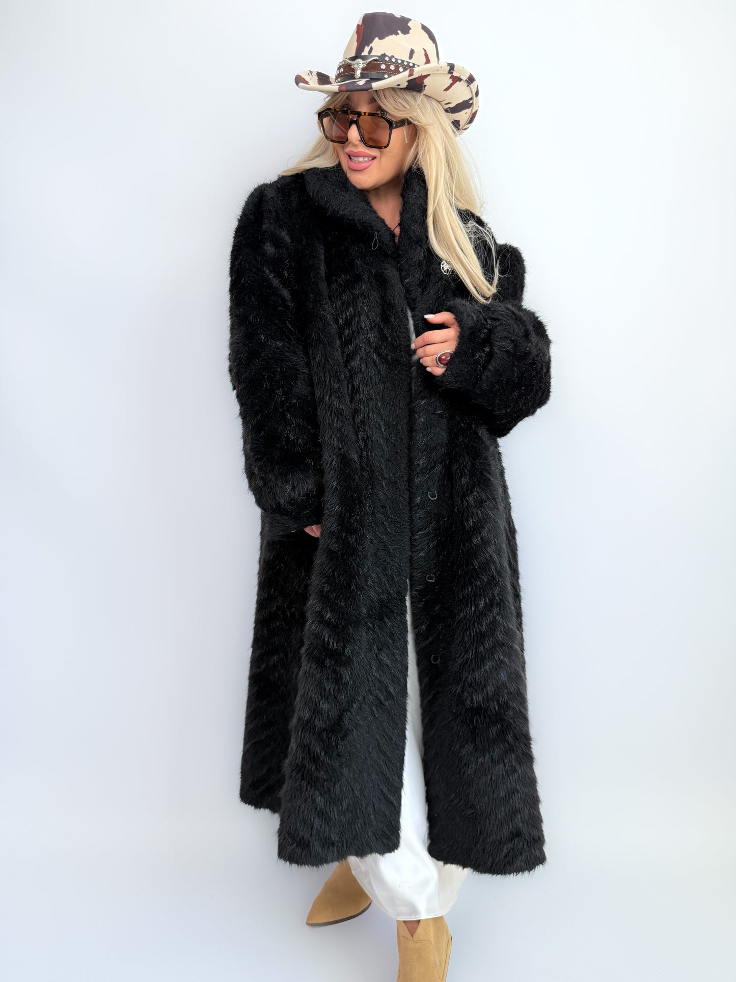 Vintage Faux Fur- Long Winter Coat in Black- L XL