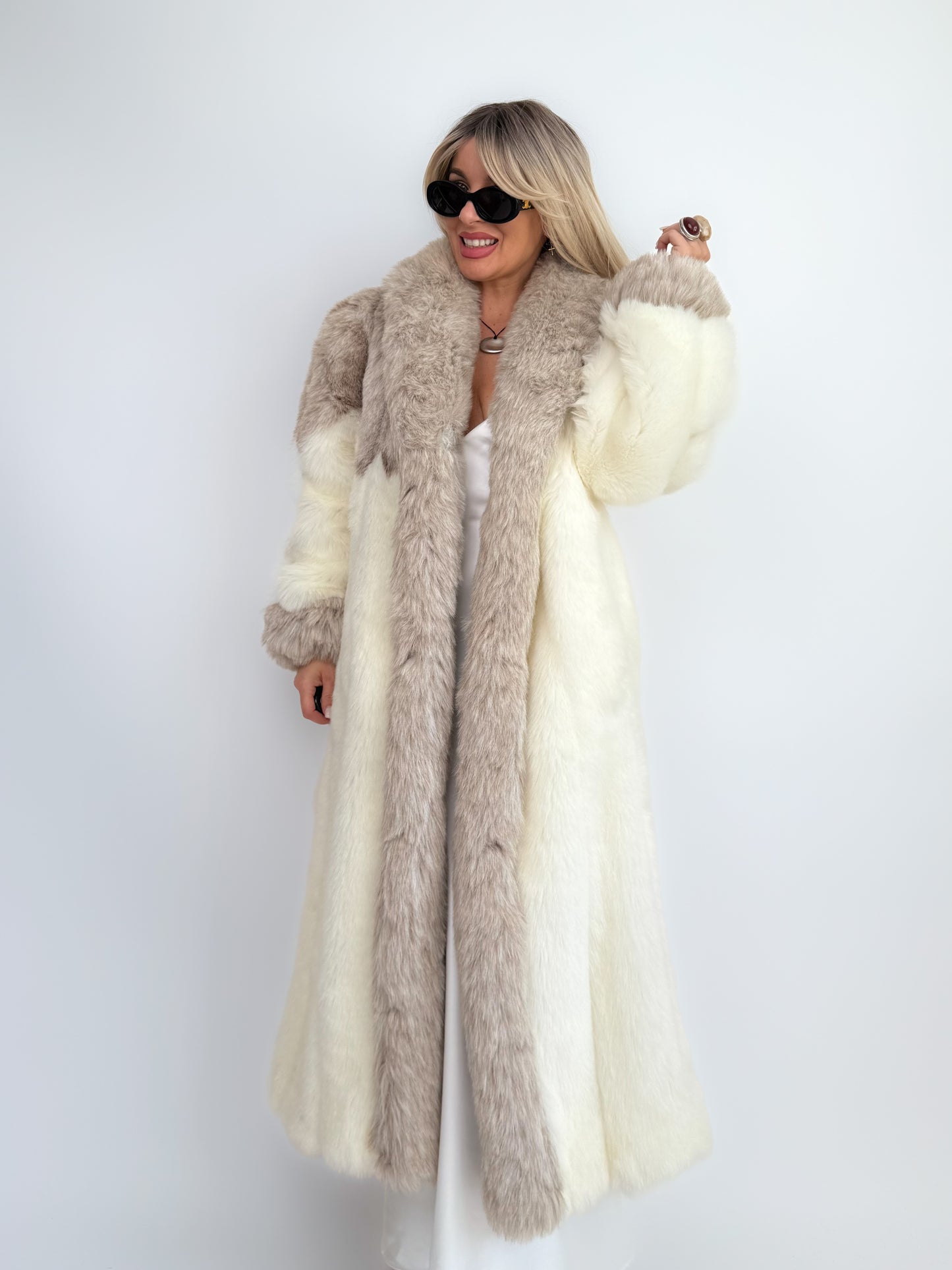 Vintage Ivory White Taupe Faux Fur Long Coat – Long Winter Bridal Glam Statement Jacket - S