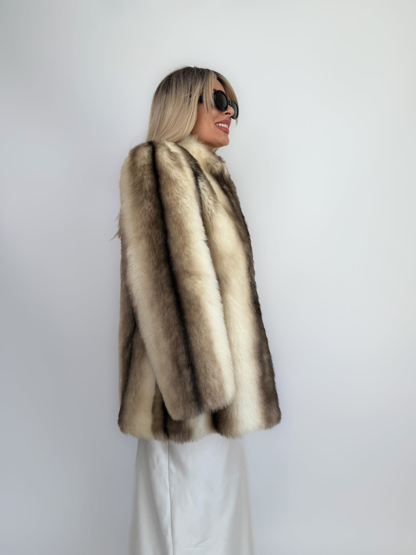 Vintage Beige Brown Faux Fur Coat – 80s Winter Bridal Statement Jacket S