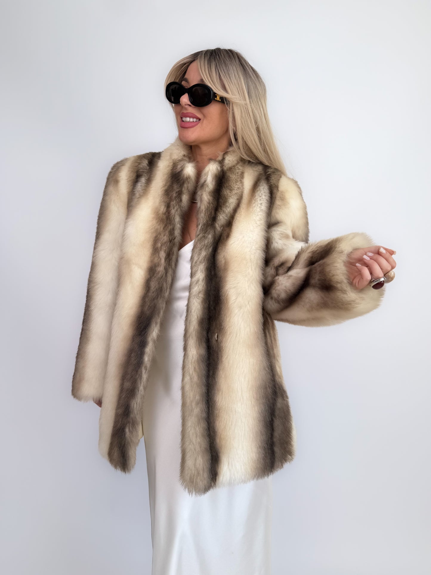 Vintage Beige Brown Faux Fur Coat – 80s Winter Bridal Statement Jacket S