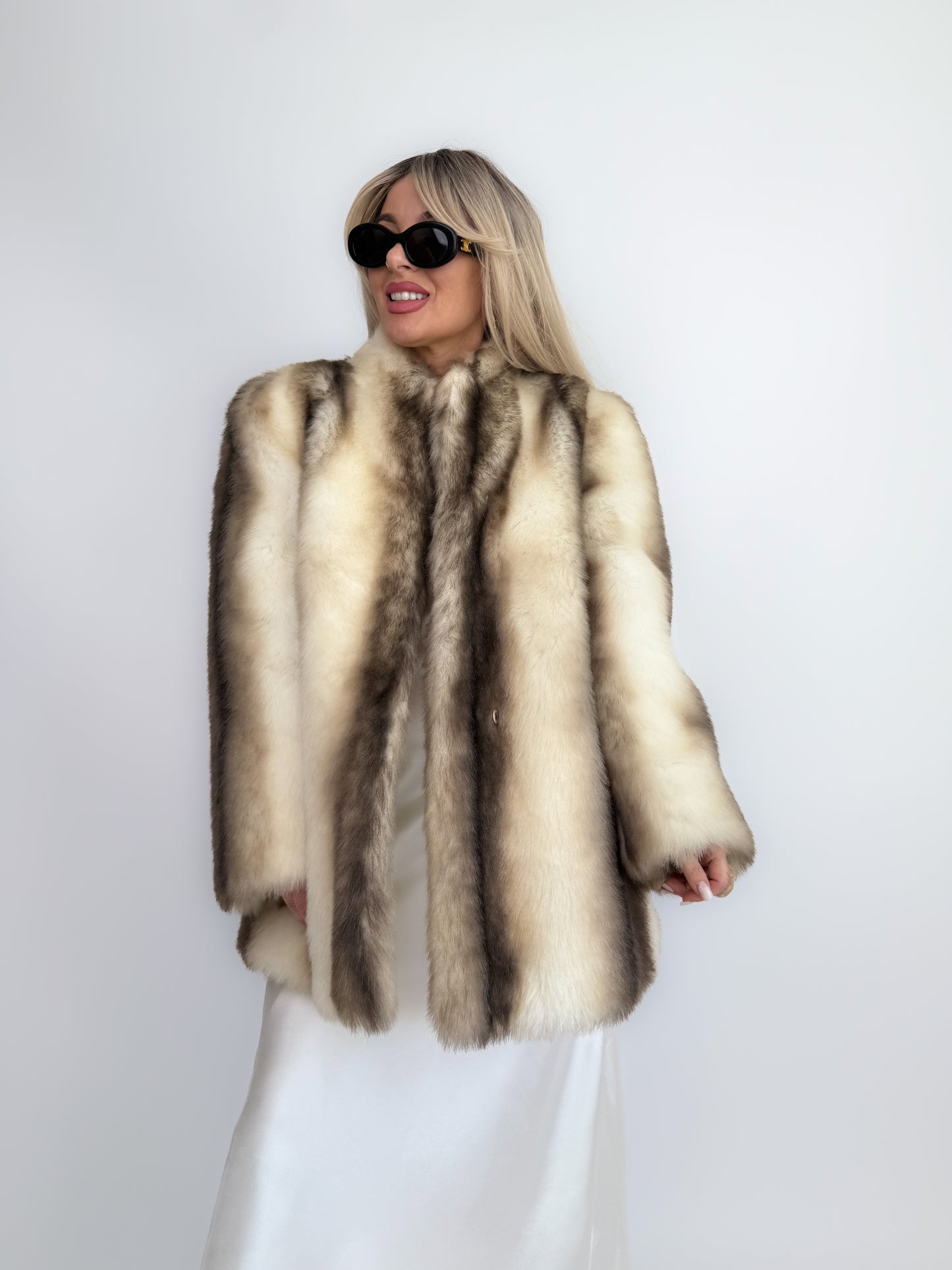 Vintage Beige Brown Faux Fur Coat – 80s Winter Bridal Statement Jacket S