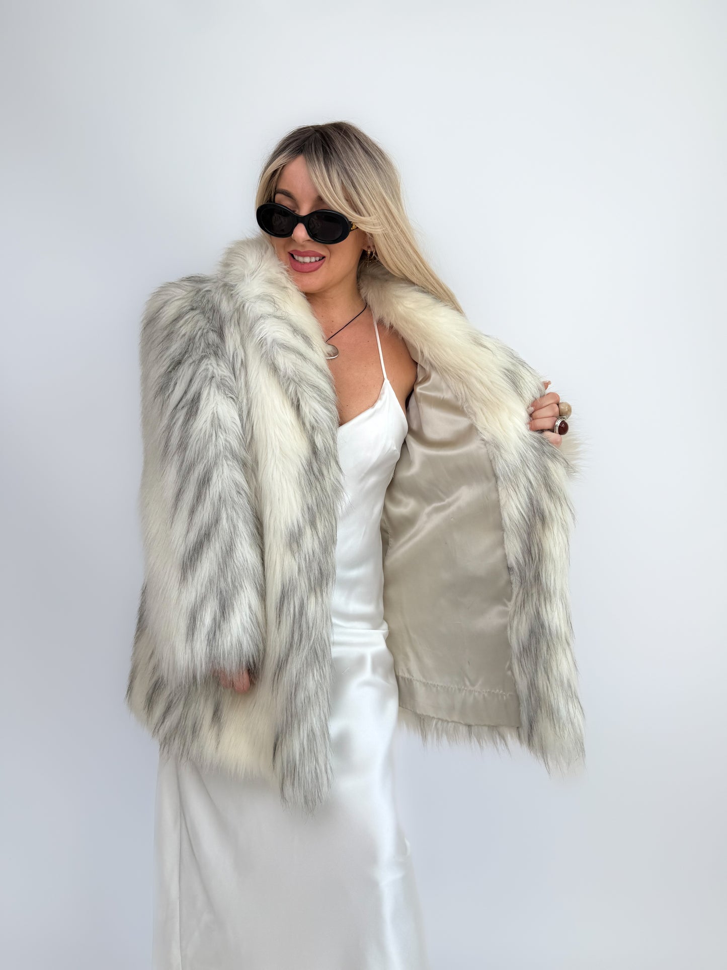 Vintage Ivory Gray Faux Fur Bridal Winter Coat – S