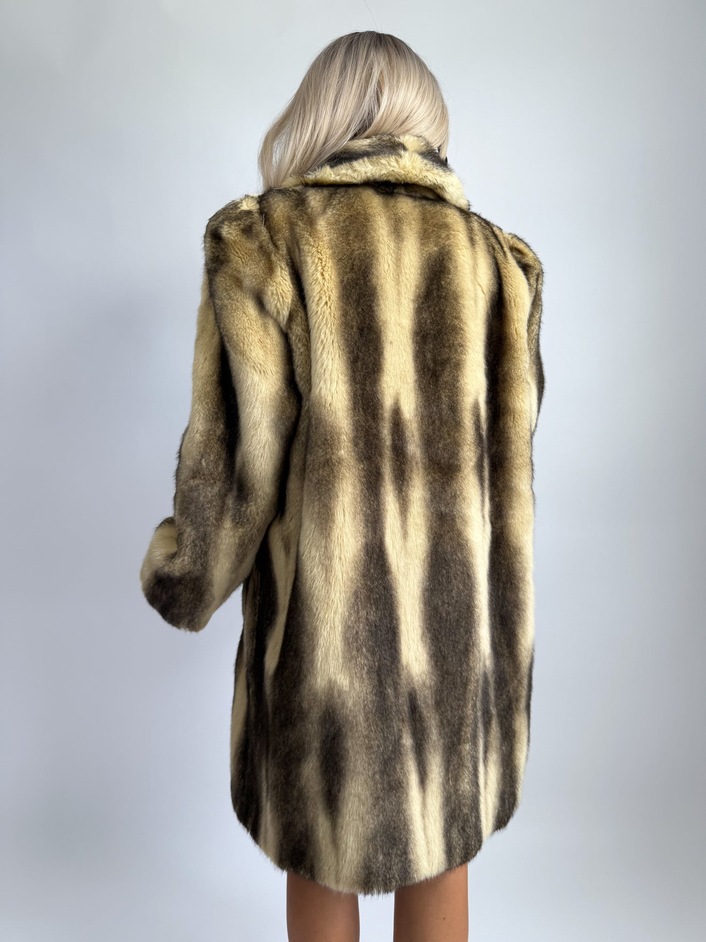 Vintage Blonde & Brown Faux Fur Winter Coat – Medium/Large Fit