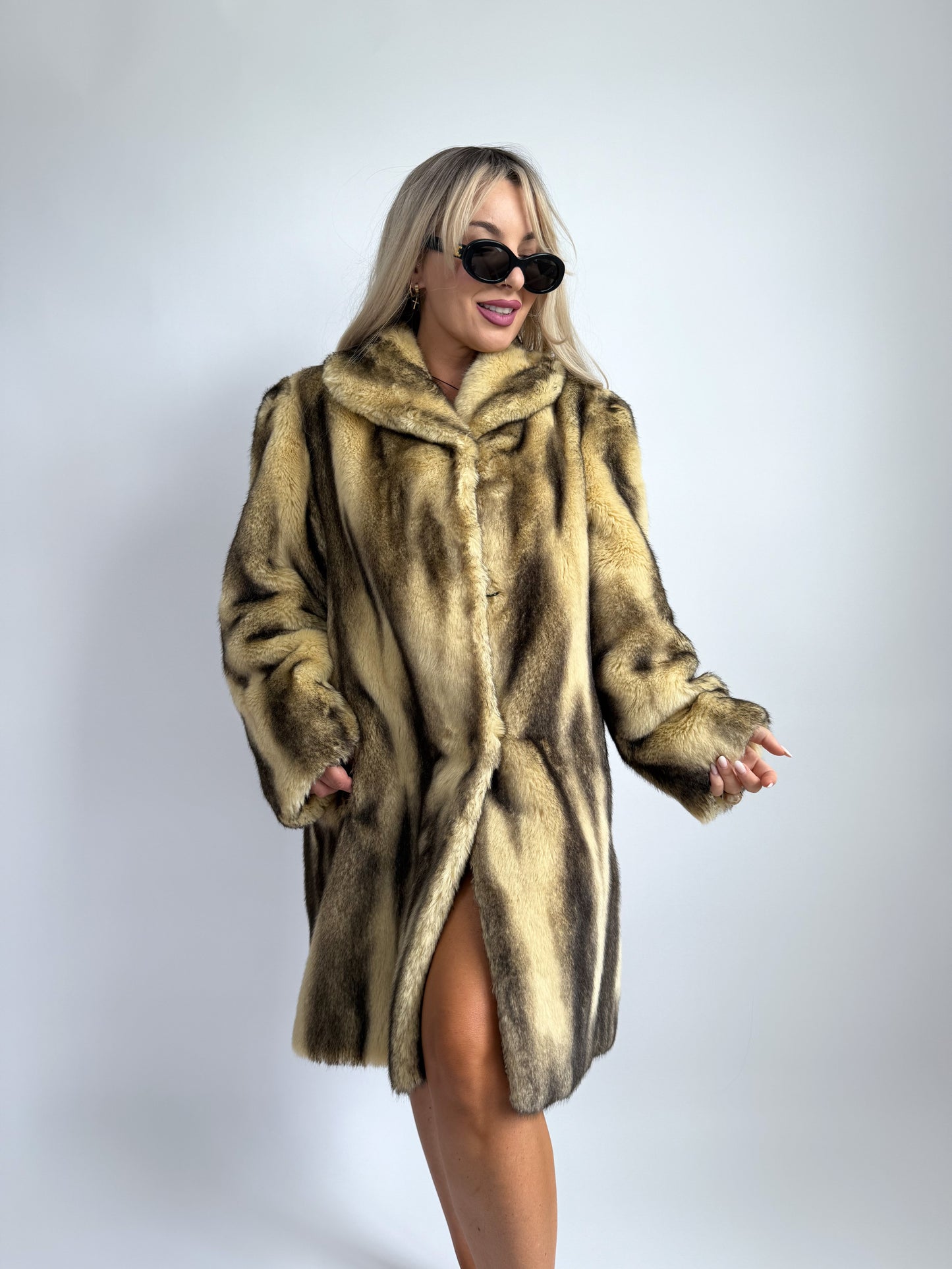 Vintage Blonde & Brown Faux Fur Winter Coat – Medium/Large Fit