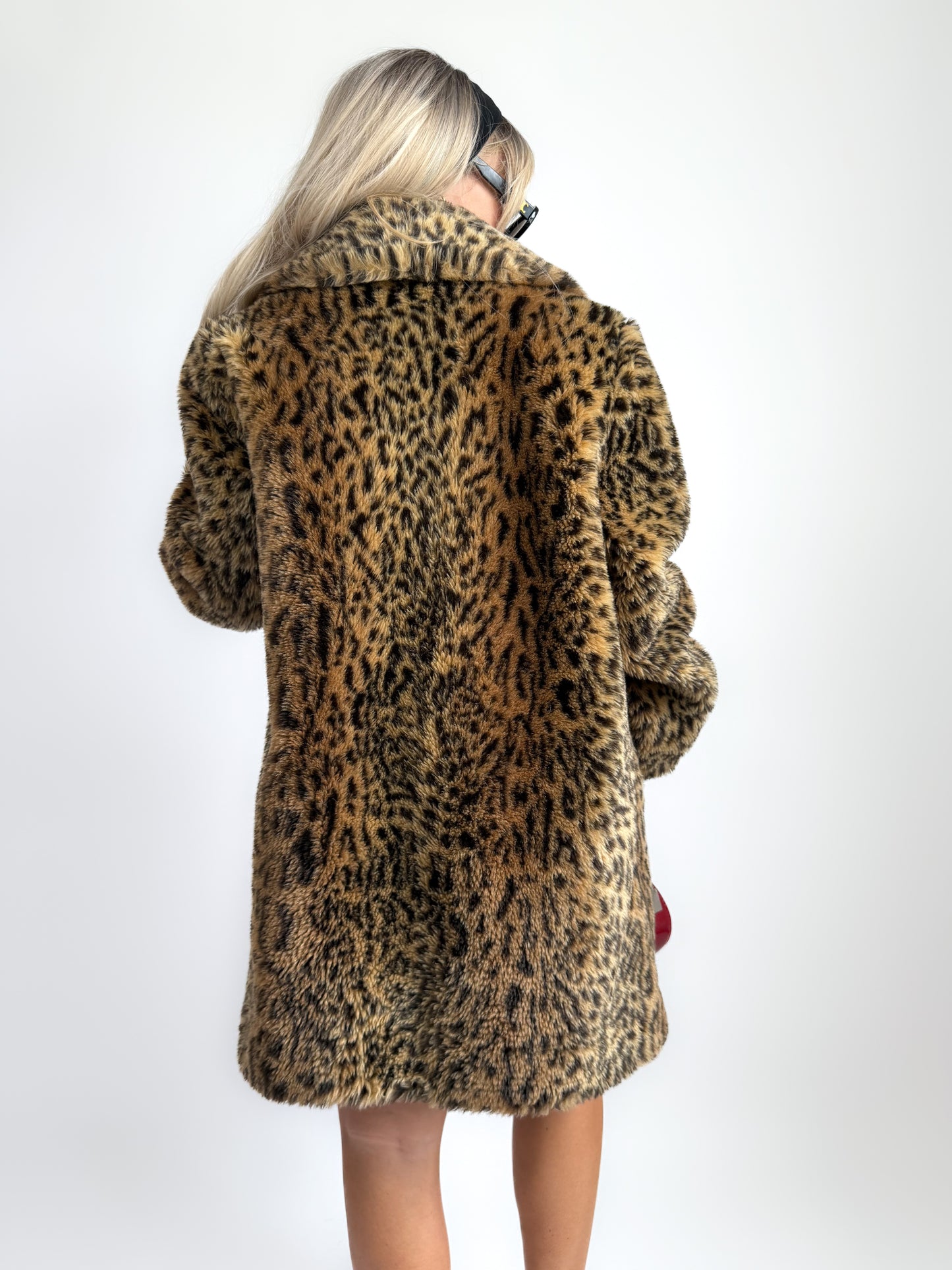 Vintage Y2K Cheetah Faux Fur Coat - Heavyweight Animal Print Winter Jacket in L
