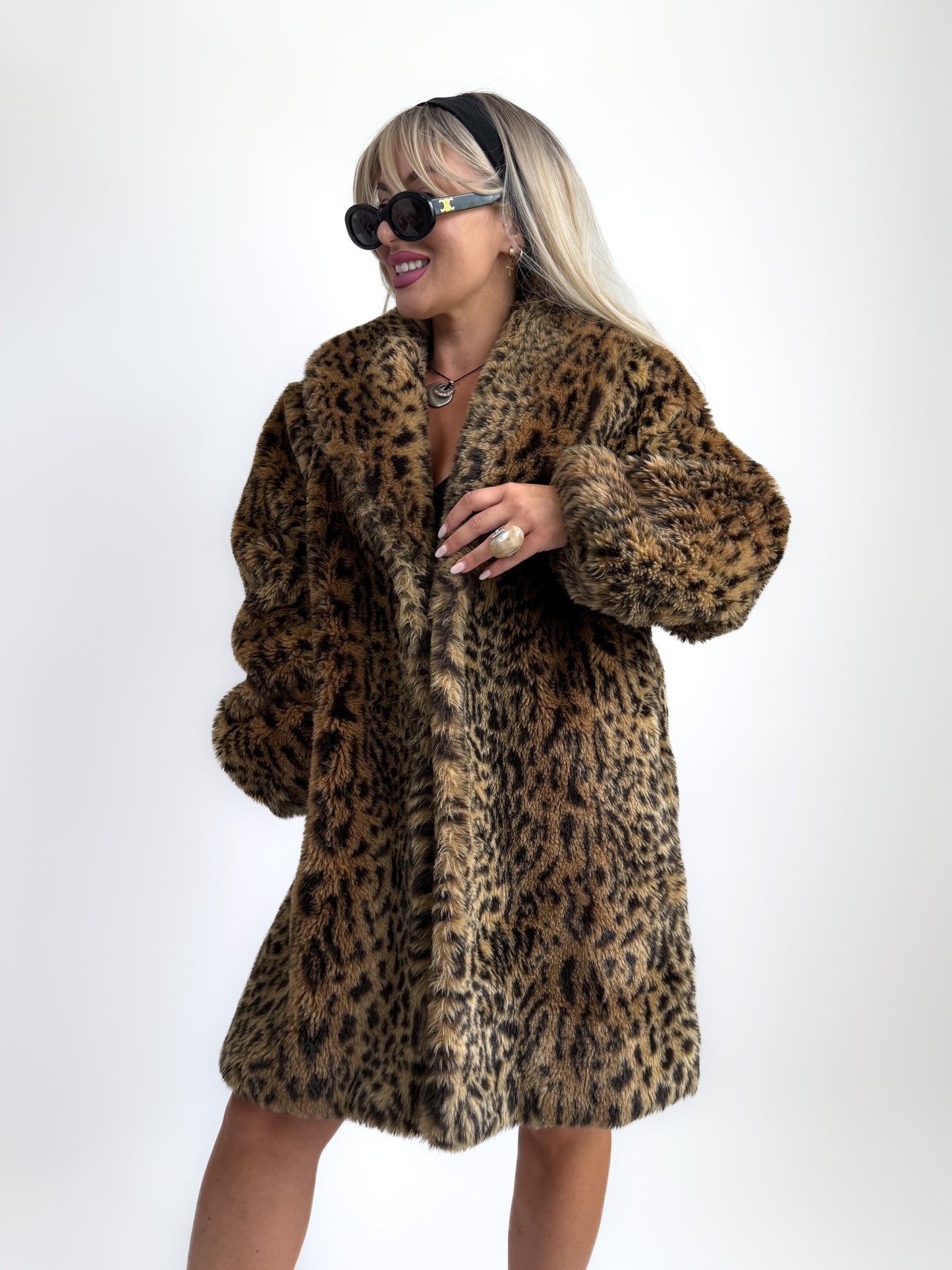 Vintage Y2K Cheetah Faux Fur Coat - Heavyweight Animal Print Winter Jacket in L