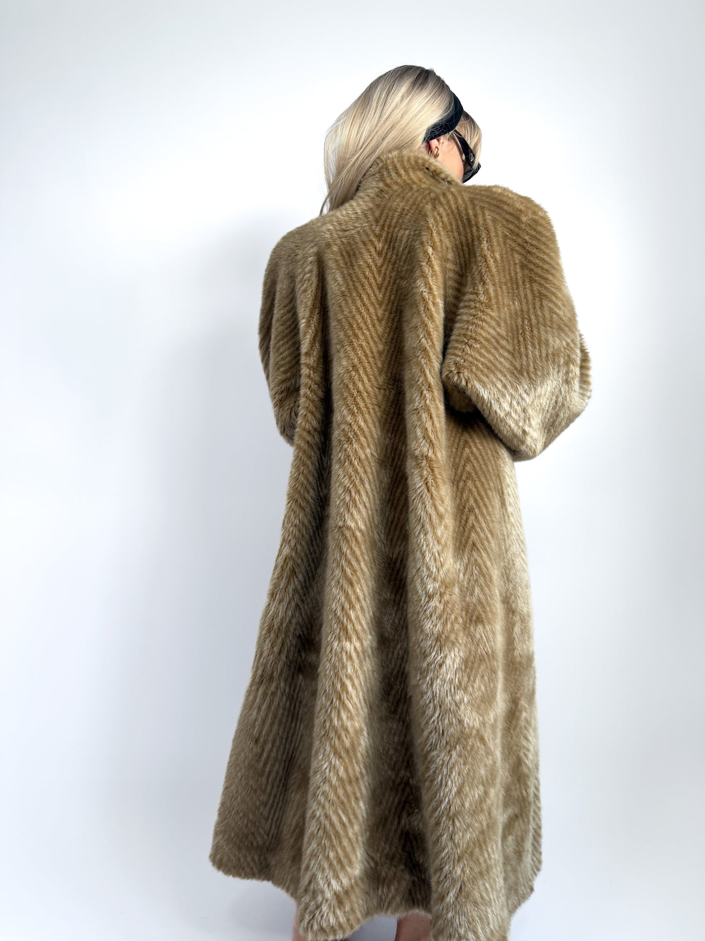 Vintage Honey Chevron Faux Fur Maxi Coat - Full Length Heavyweight Winter Coat in L-XL