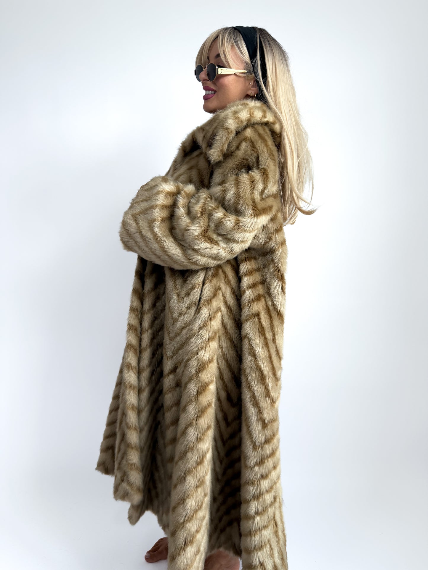 Vintage Chevron Faux Fur Maxi Coat in Blonde - Oversize Heavyweight Winter Coat in M-L