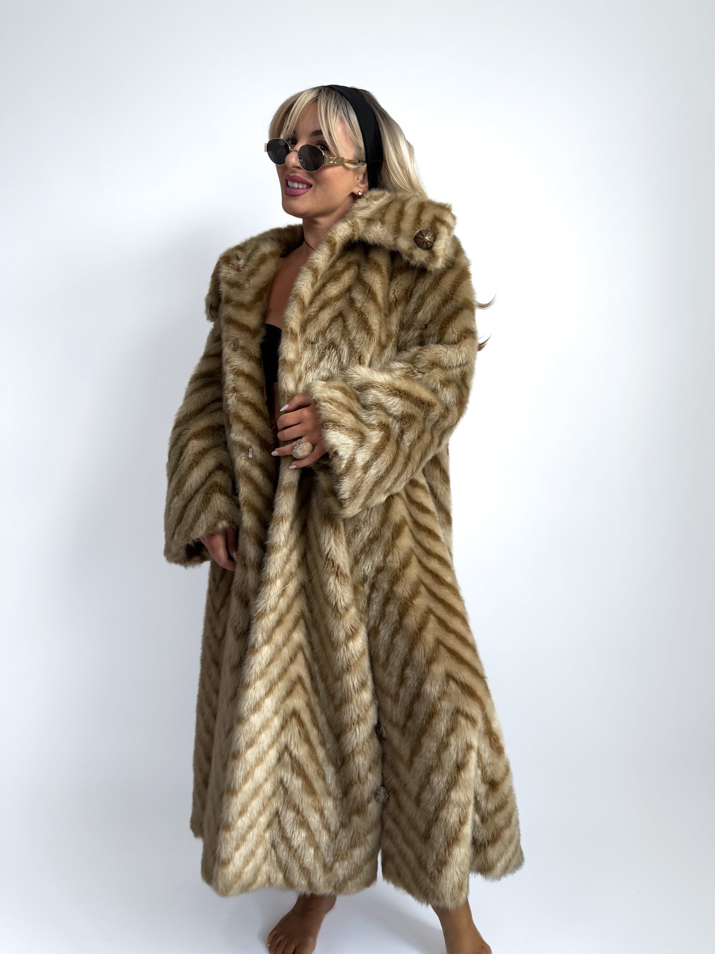 Vintage Chevron Faux Fur Maxi Coat in Blonde - Oversize Heavyweight Winter Coat in M-L