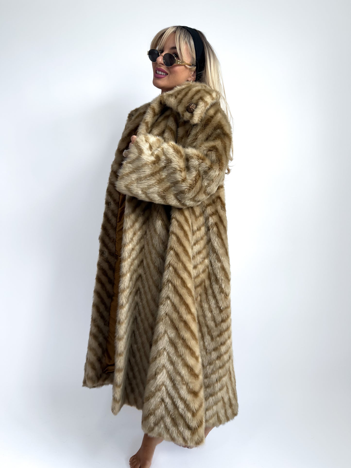 Vintage Chevron Faux Fur Maxi Coat in Blonde - Oversize Heavyweight Winter Coat in M-L