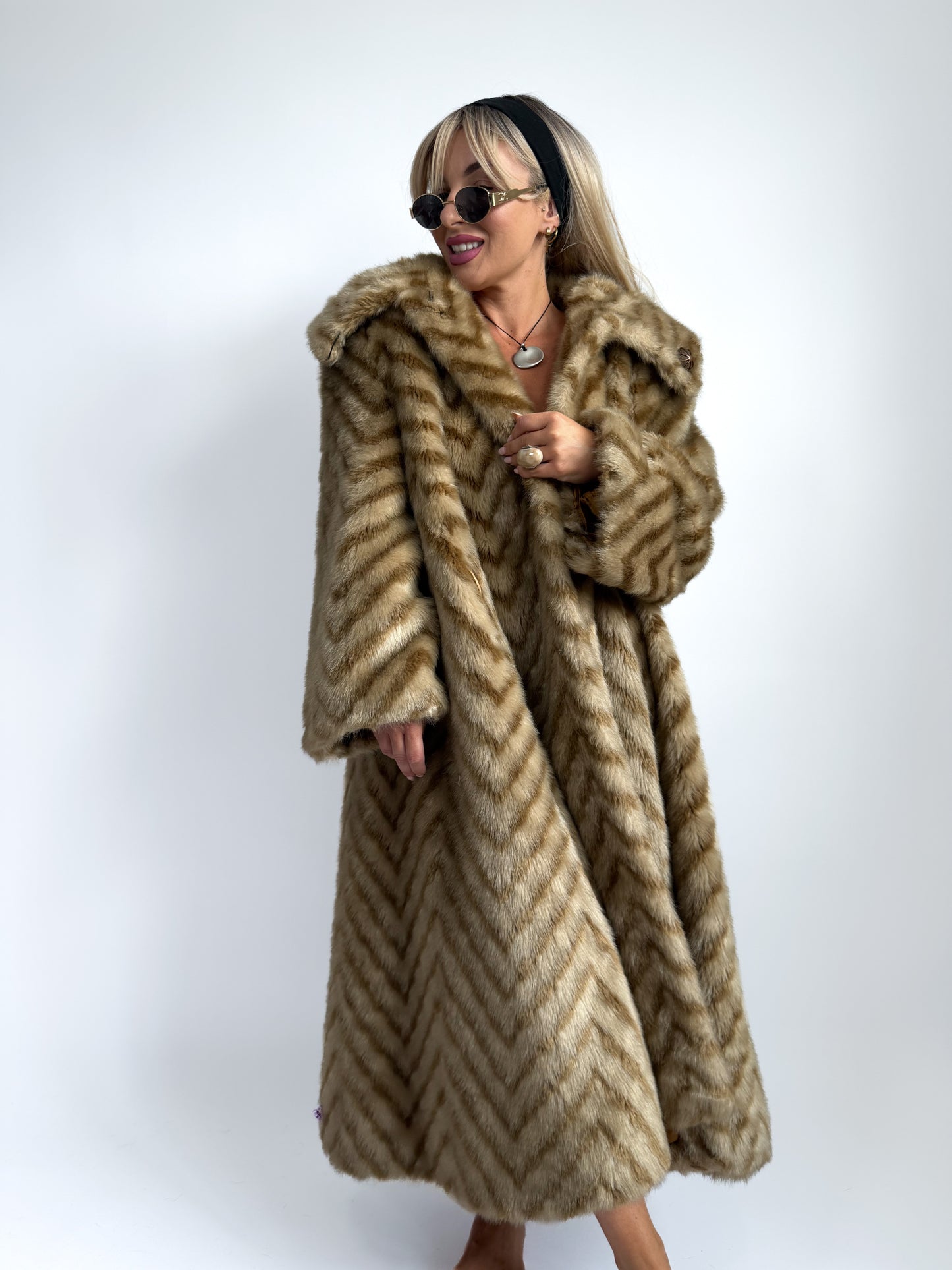Vintage Chevron Faux Fur Maxi Coat in Blonde - Oversize Heavyweight Winter Coat in M-L