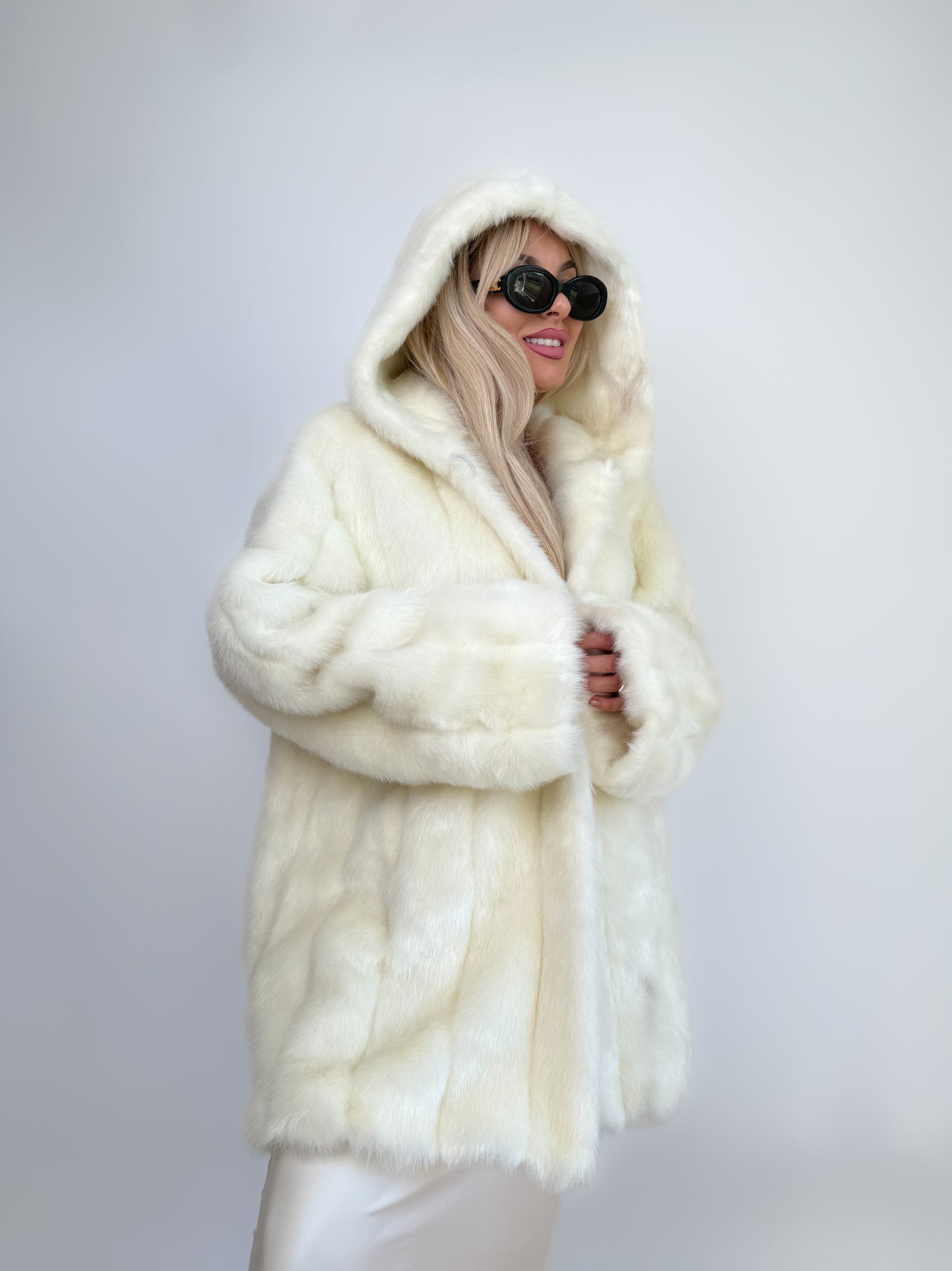 Vintage 90s White Faux Fur Hooded Coat L