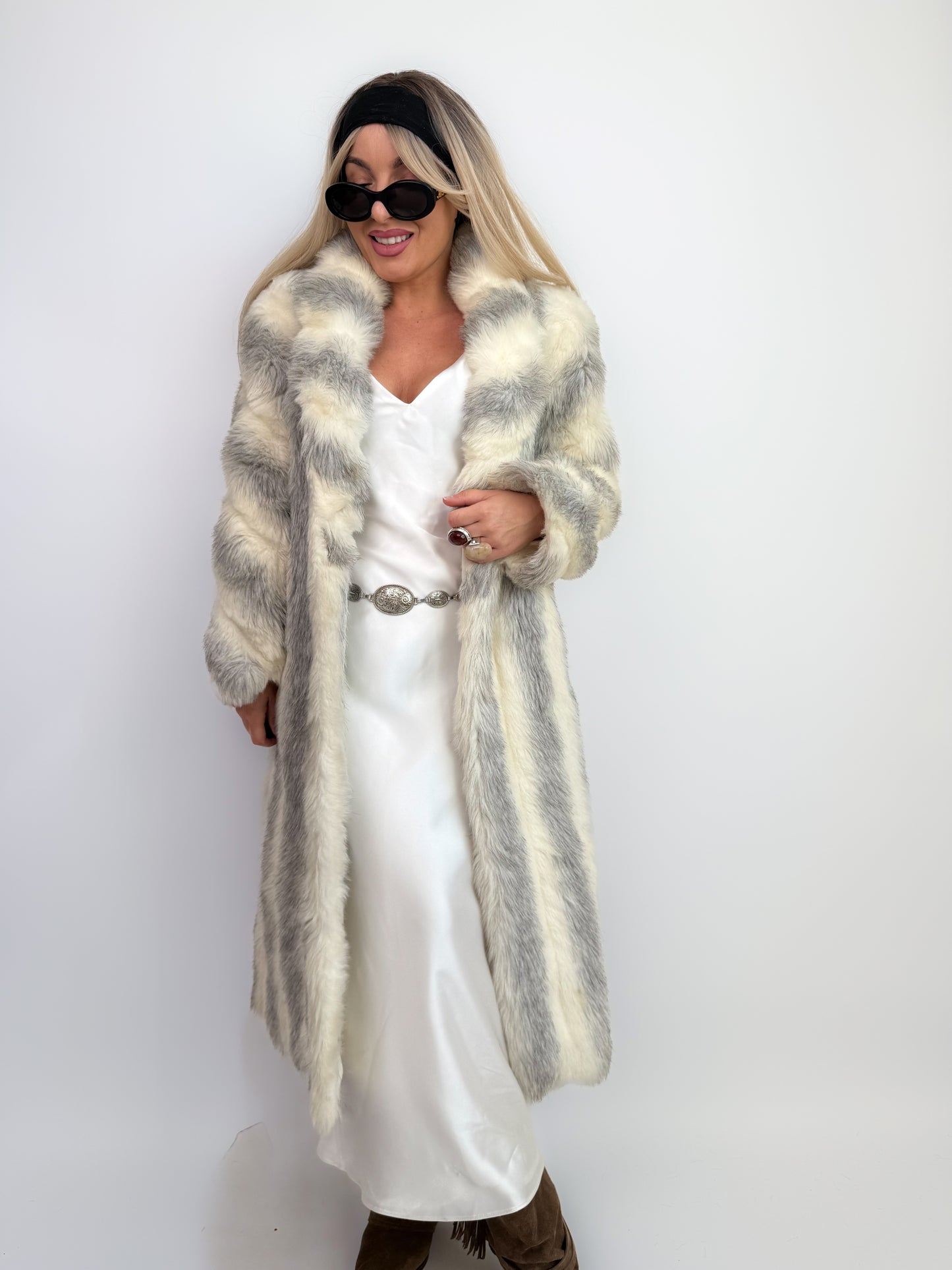Vintage Ivory White Gray Long Faux Fur Winter Coat Size Small - XS