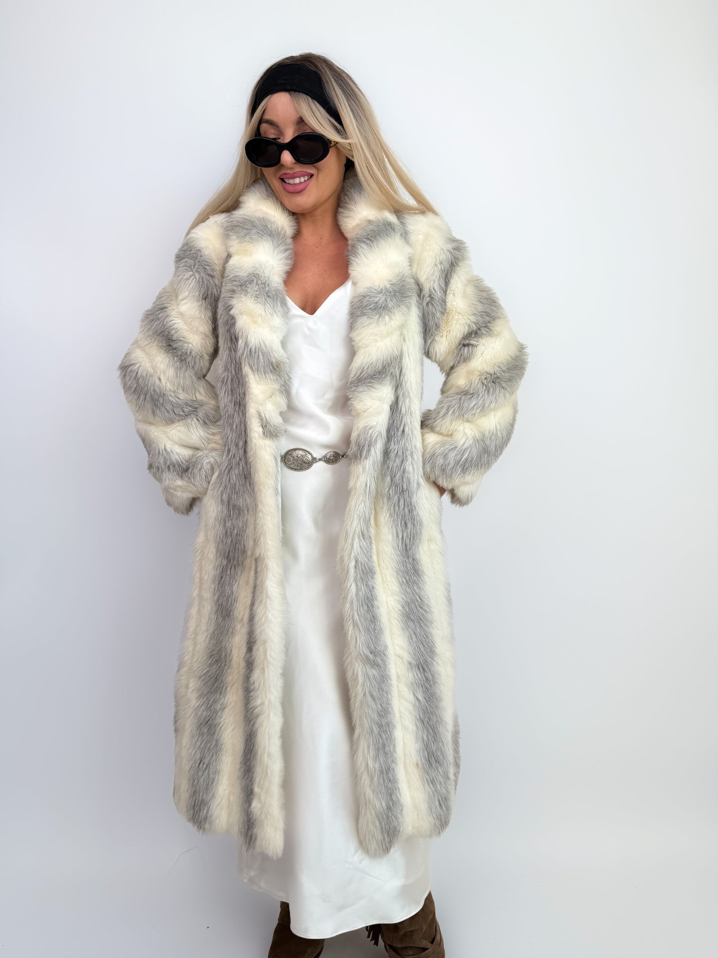 Vintage Ivory White Gray Long Faux Fur Winter Coat Size Small - XS
