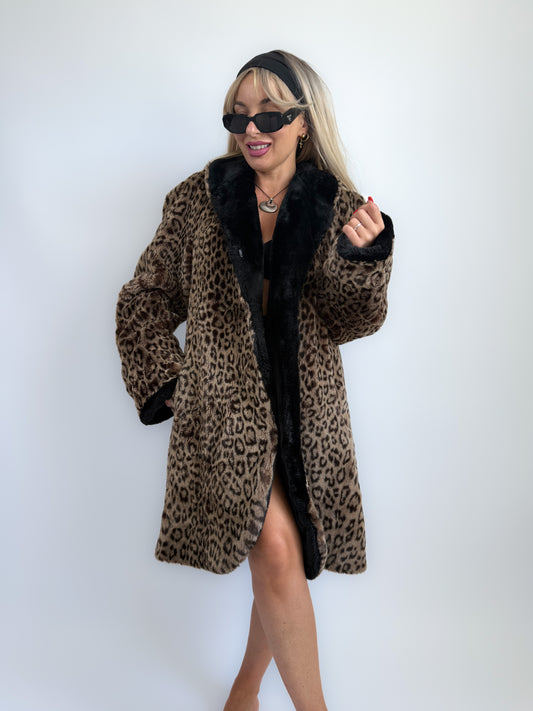 Vintage Leopard Print Faux Fur Coat – 90s Animal Print Winter Jacket Overcoat M-L