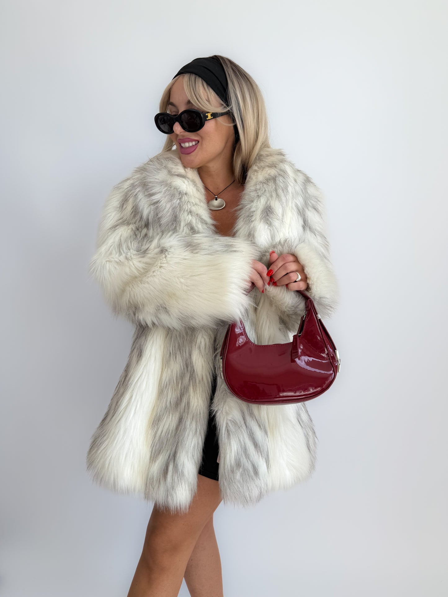 Vintage Ivory Faux Fur Coat – Cream Bridal Winter Festival Mid Length Jacket S-M