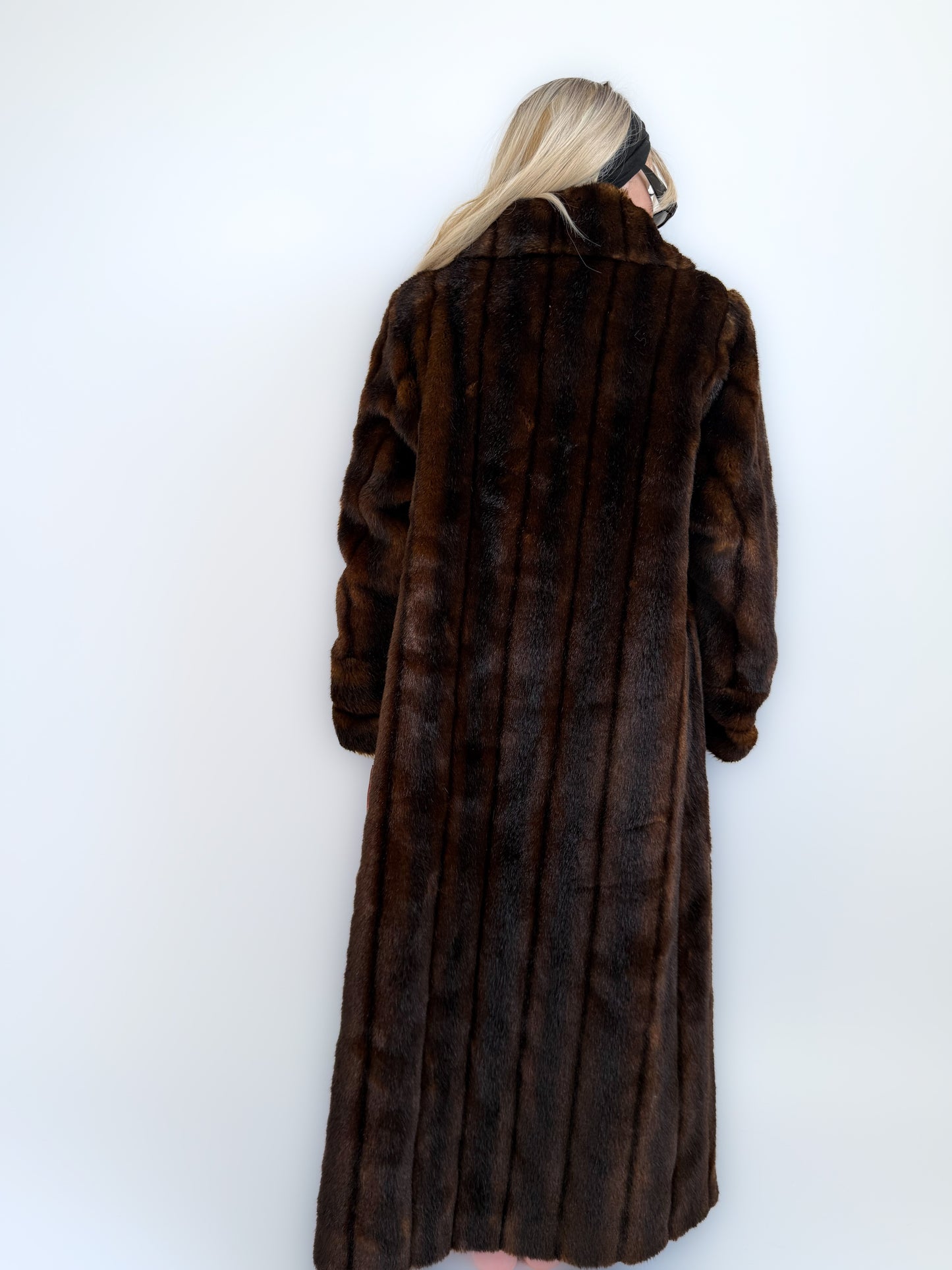 Vintage Long Brown Faux Fur Coat – 90s Full Length Mob Wife Style Winter Jacket - L