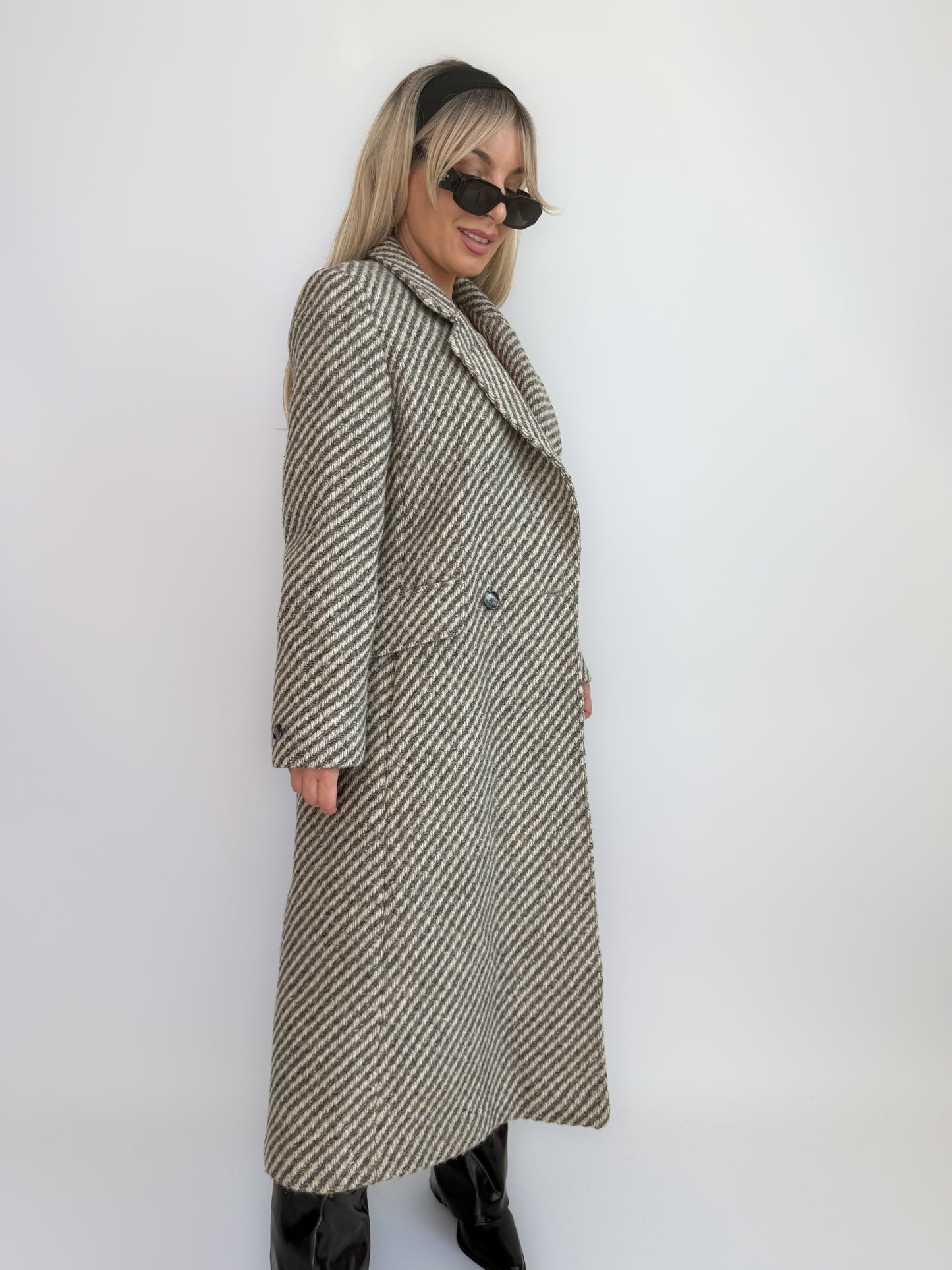 Vintage Herringbone Wool-Blend Long Coat – Tailored Waist, Double Breasted Casual Fall Winter Jacket S