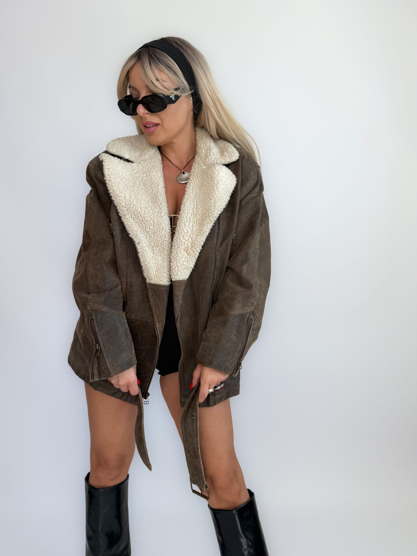 Vintage Brown Distressed Leather Jacket – Sherpa Collar, Belted Waist Coat S-M