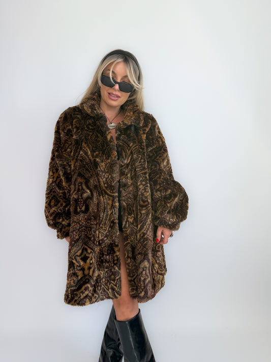 Vintage 90s Brown Paisley Faux Fur Coat – Plush A-Line Winter Oversized  Jacket L-XL
