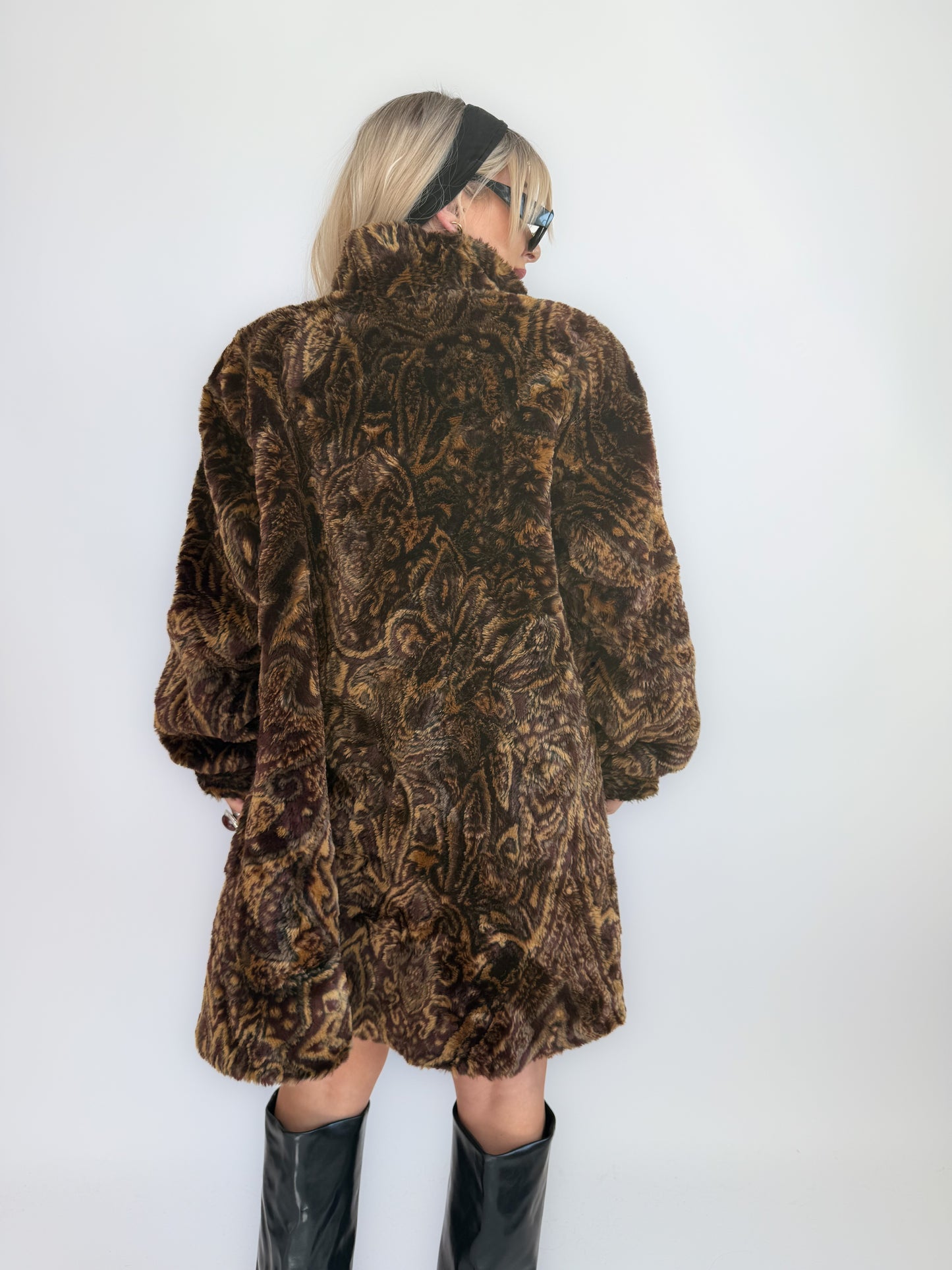 Vintage 90s Brown Paisley Faux Fur Coat – Plush A-Line Winter Oversized  Jacket L-XL