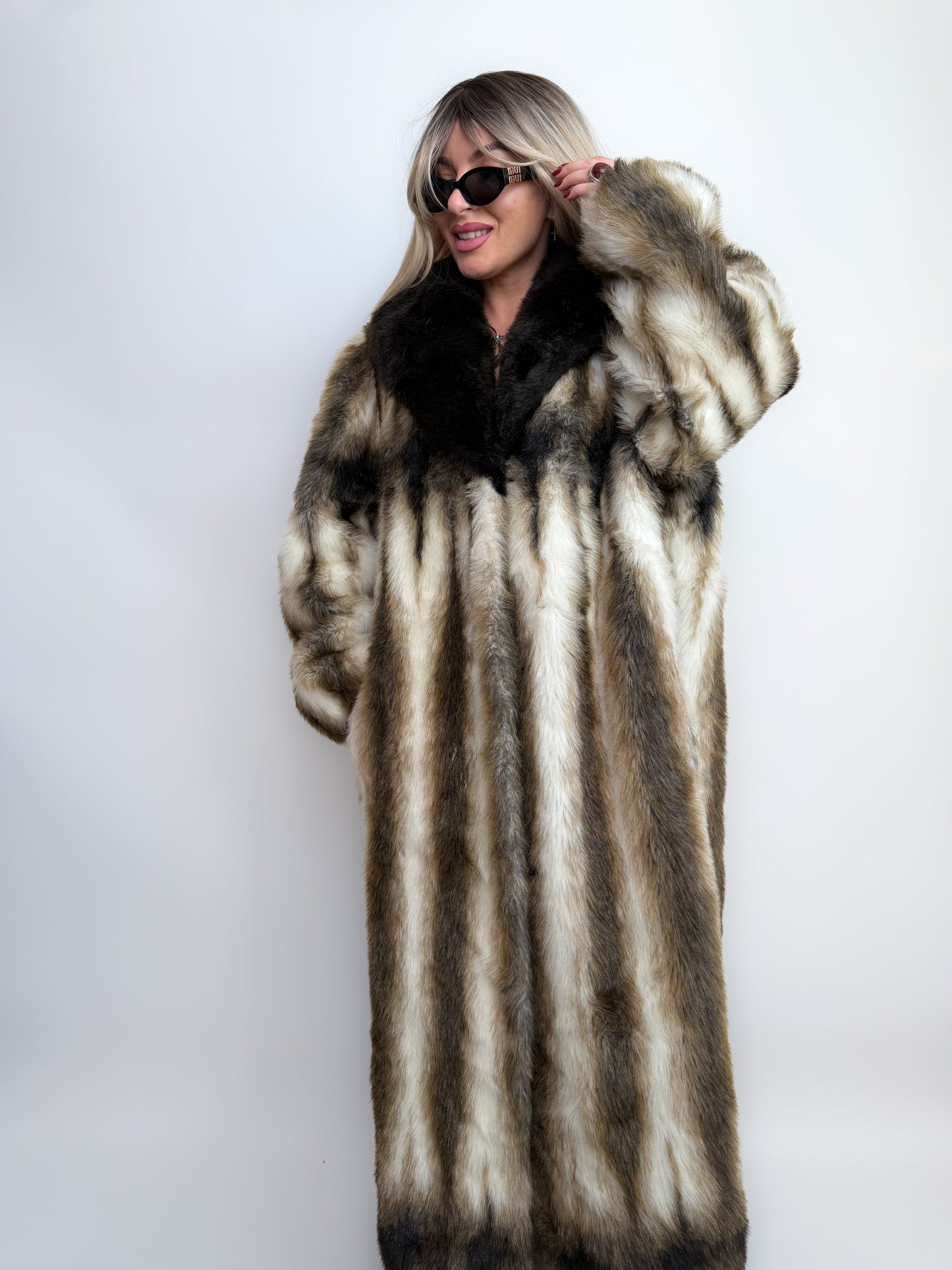 Vintage Ivory Black Long Faux Fur Winter Coat Size XL