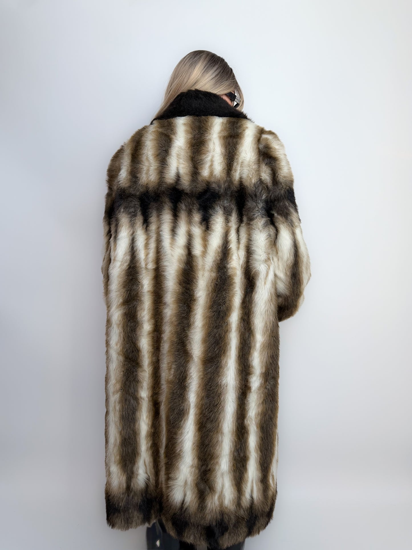 Vintage Ivory Black Long Faux Fur Winter Coat Size XL