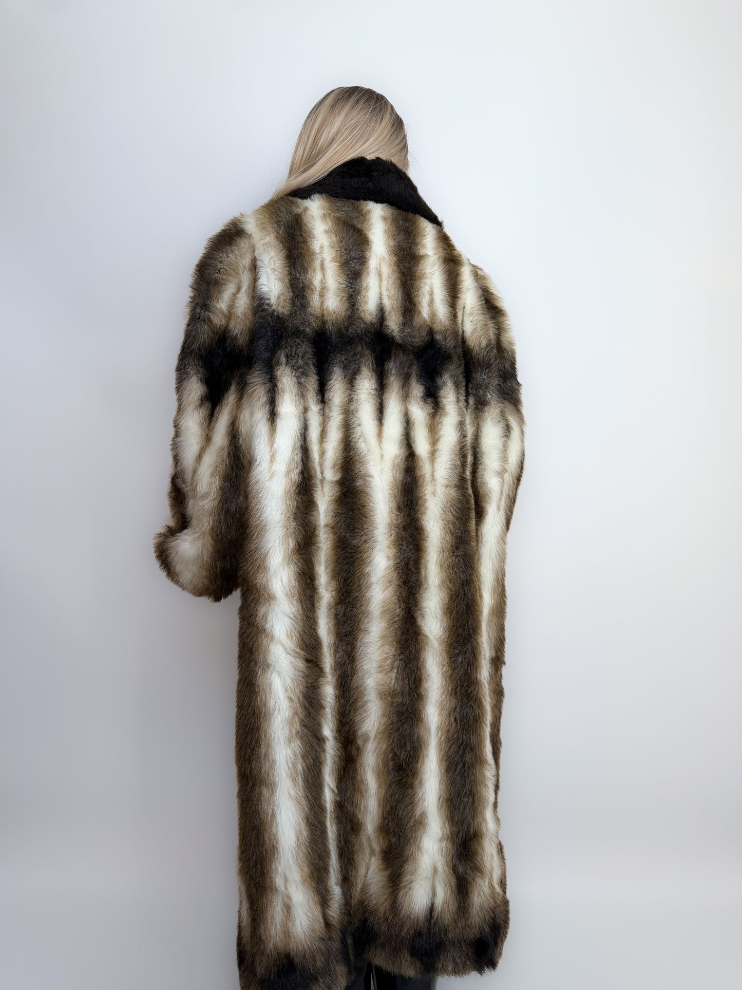 Vintage Ivory Black Long Faux Fur Winter Coat Size XL