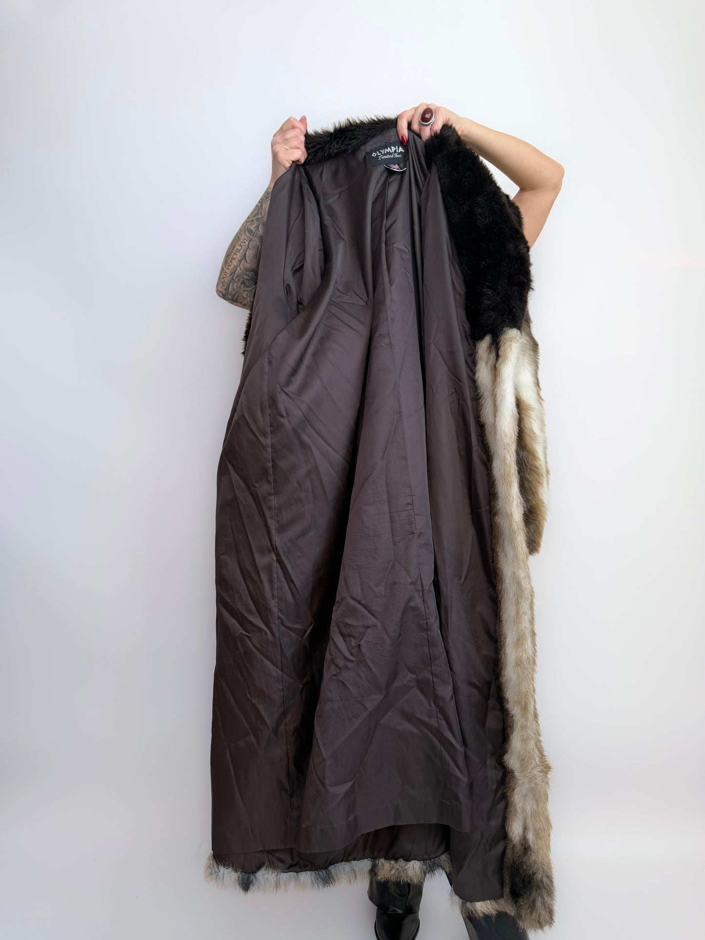 Vintage Ivory Black Long Faux Fur Winter Coat Size XL