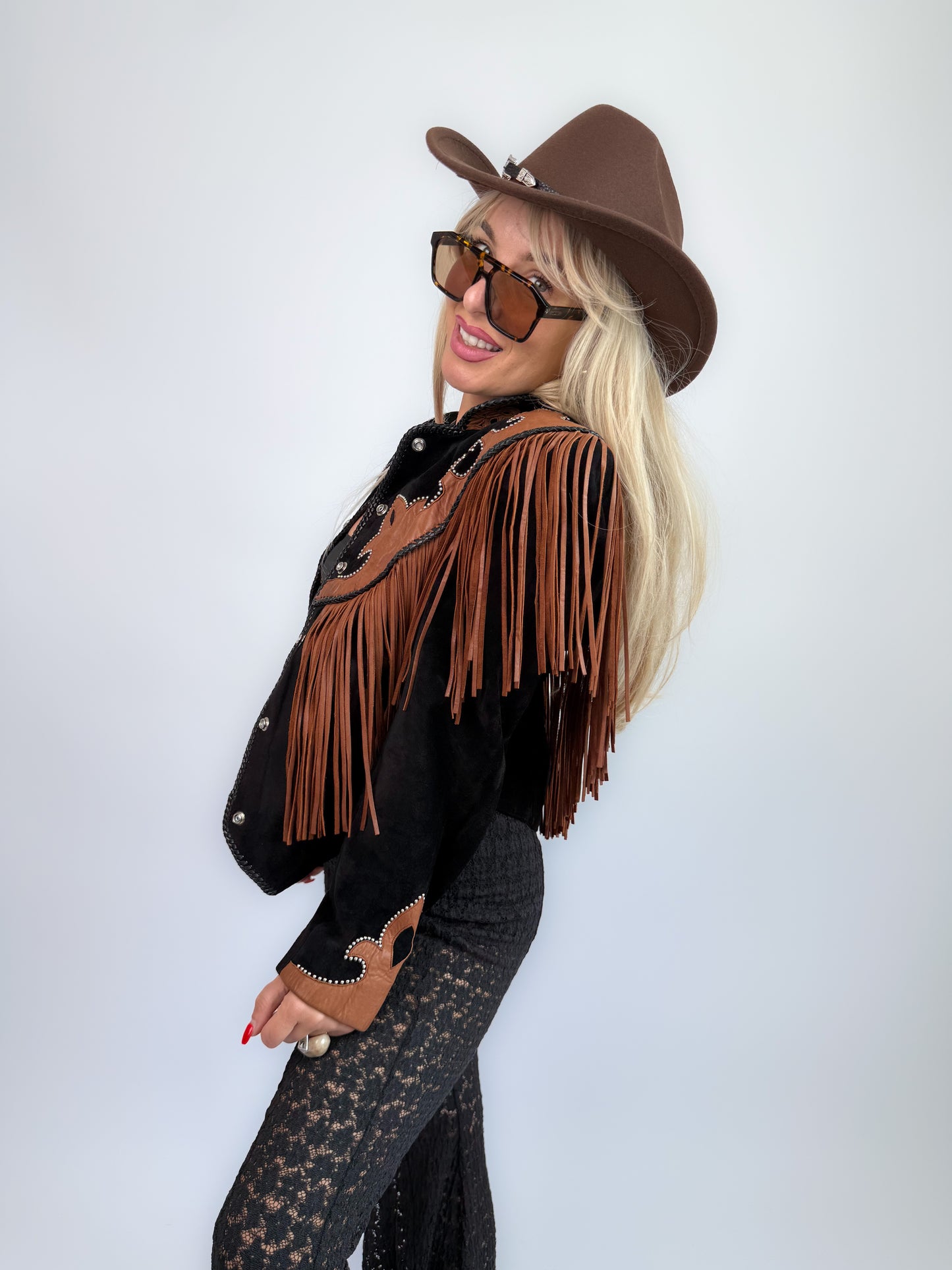Vintage Black & Brown Suede Fringe Jacket – Western Festival Coachella  Boho Cowgirl Style S