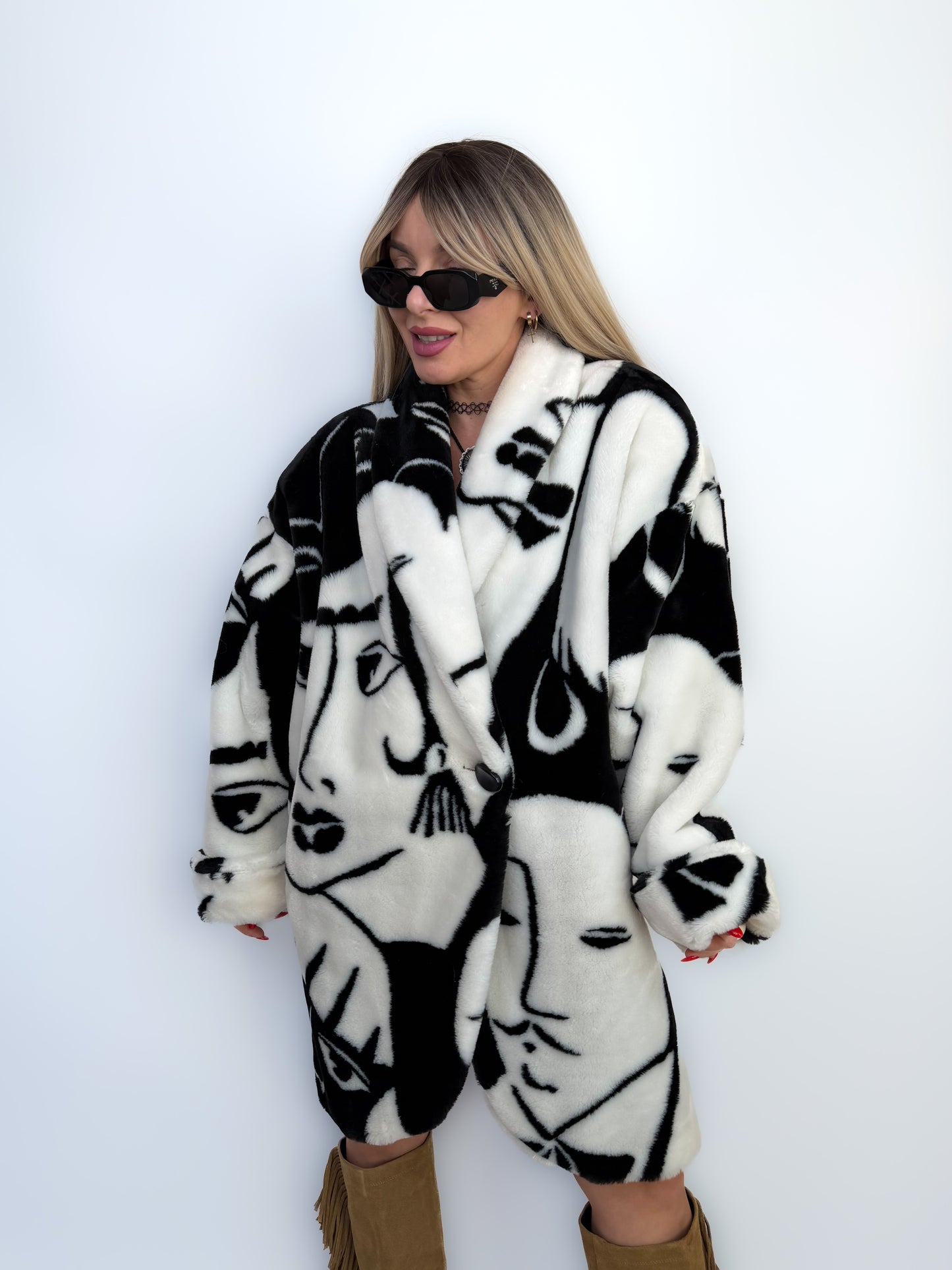 Iconic Celebrity Loved Vintage Faux Fur Coat Abstract Art Faces S-L