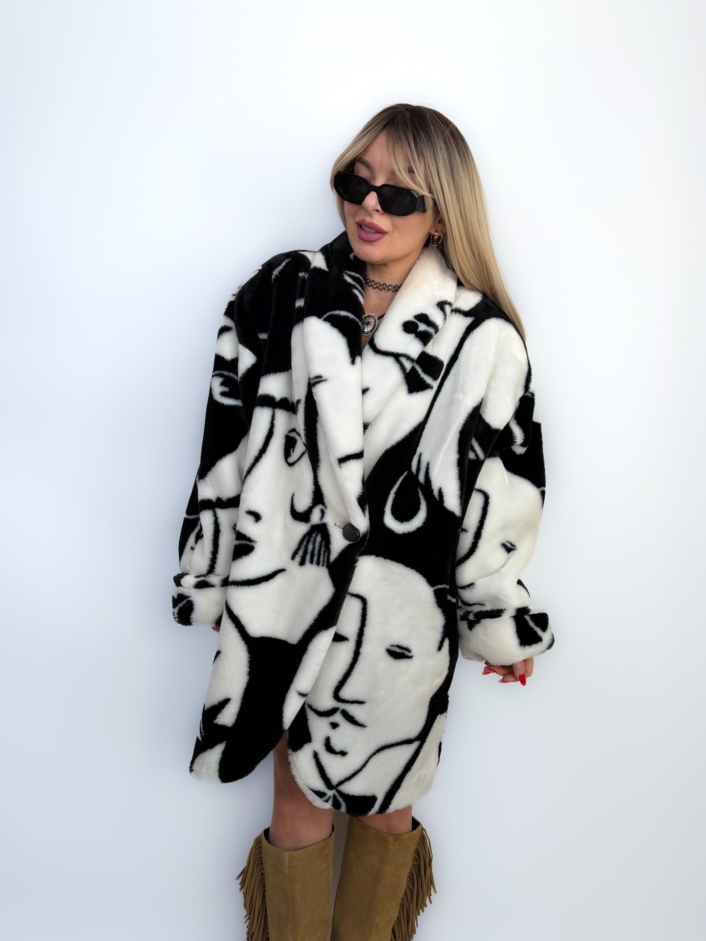 Iconic Celebrity Loved Vintage Faux Fur Coat Abstract Art Faces S-L