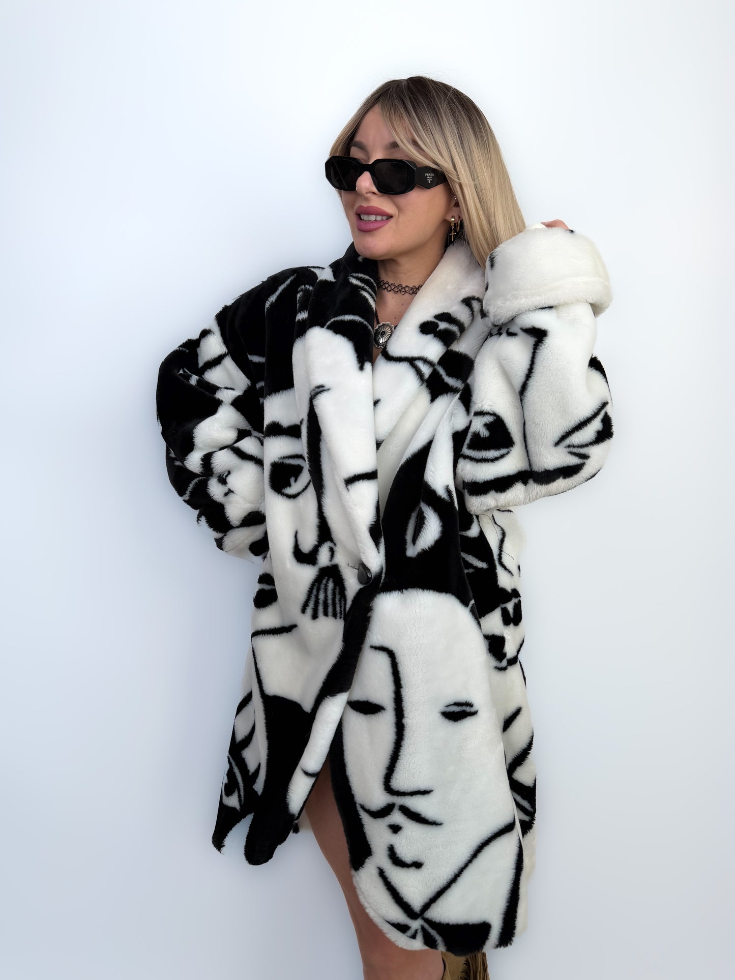 Iconic Celebrity Loved Vintage Faux Fur Coat Abstract Art Faces S-L