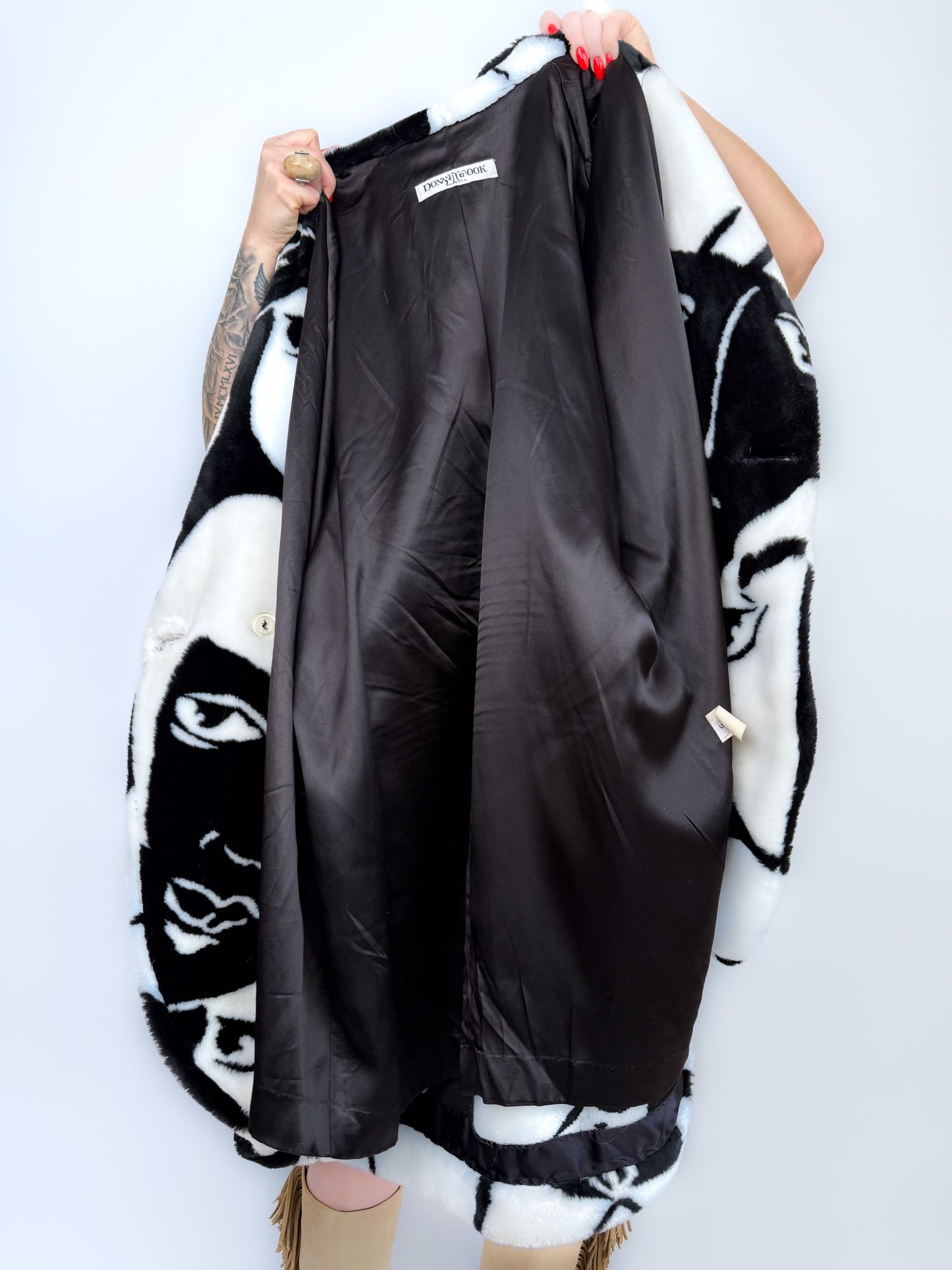 Iconic Celebrity Loved Vintage Faux Fur Coat Abstract Art Faces S-L