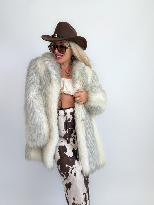 Vintage Ivory Faux Fur Coat – Cream Bridal Winter Festival Mid Length Jacket S-M