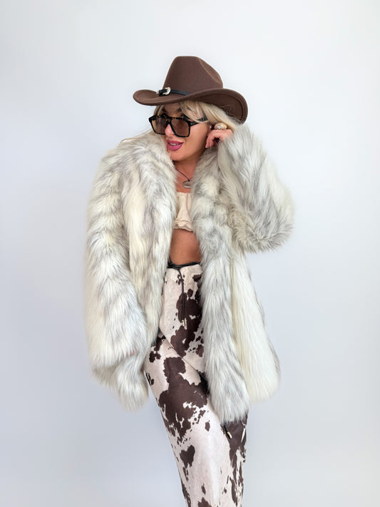 Vintage Ivory Faux Fur Coat – Cream Bridal Winter Festival Mid Length Jacket S-M