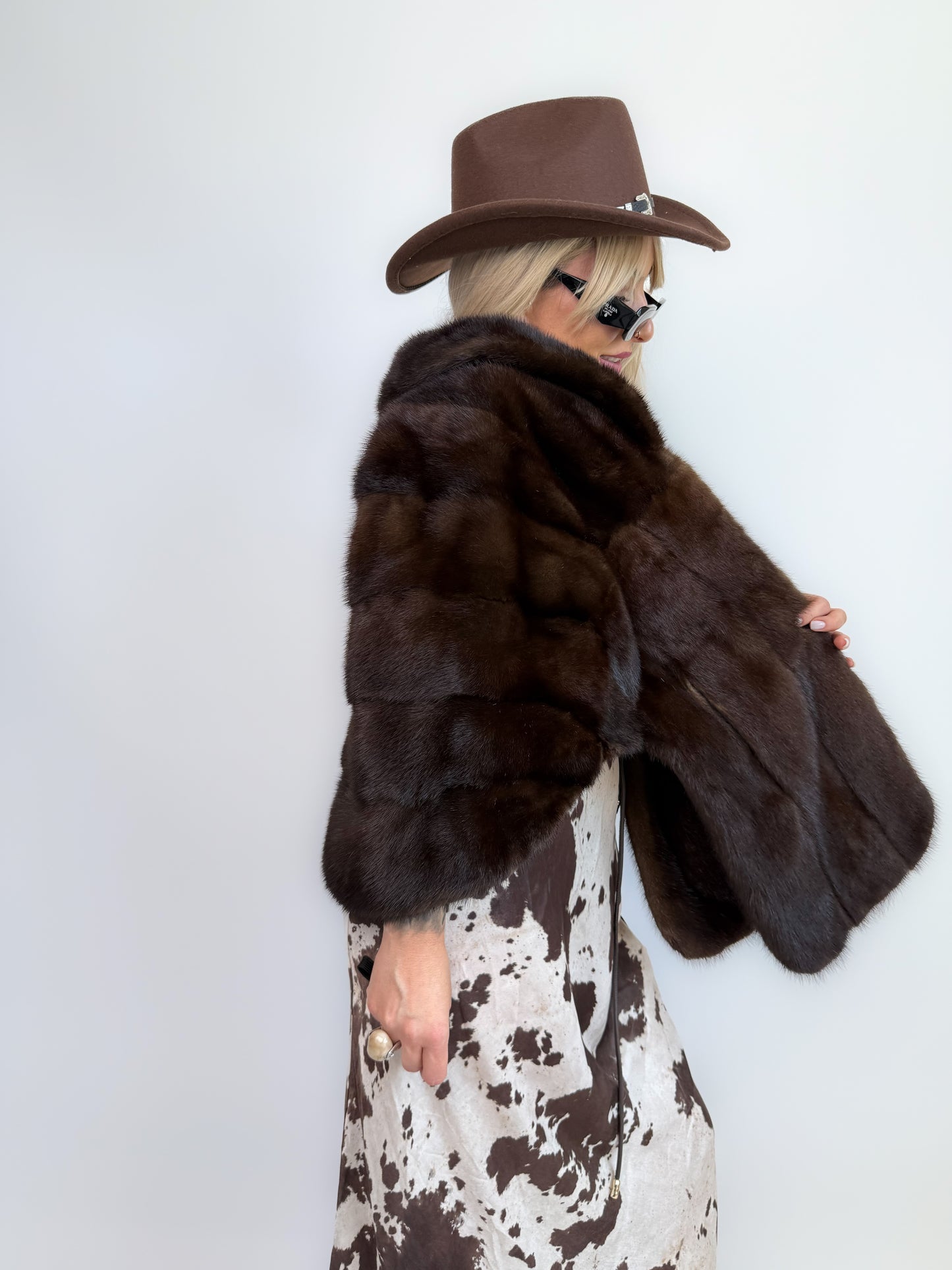 Vintage 80s Mink Fur Poncho Wrap – Natural Dark Brown Cape Jacket, Shawl Size Small-Medium-Large