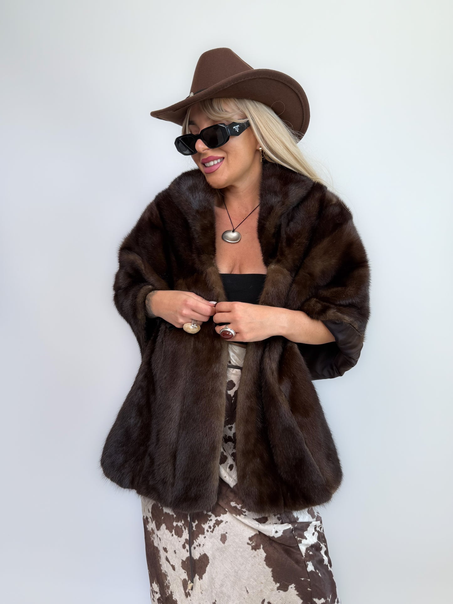 Vintage 80s Mink Fur Poncho Wrap – Natural Dark Brown Cape Jacket, Shawl Size Small-Medium-Large