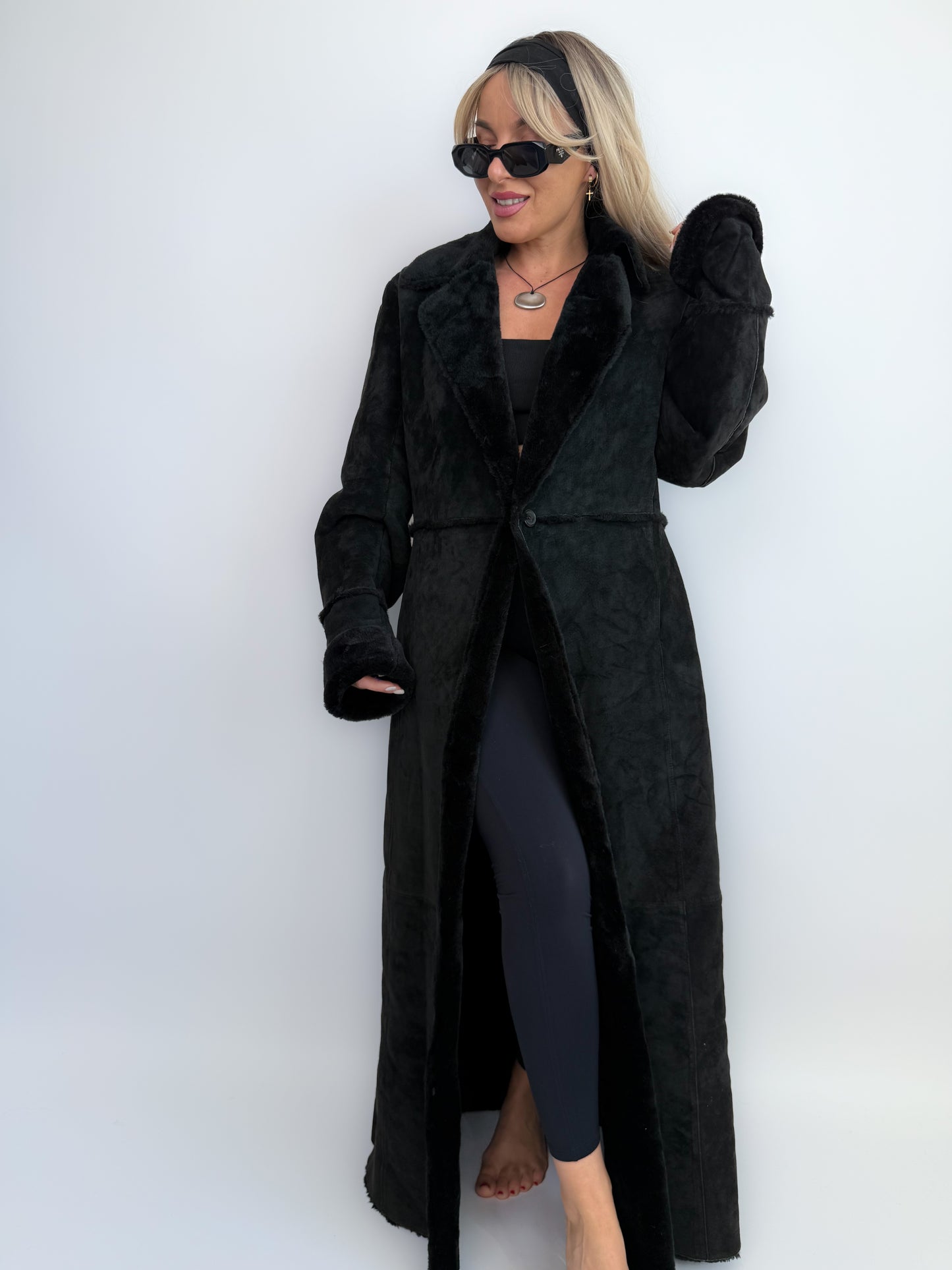 Vintage Y2K Suede Faux Fur Coat – Black Full Length Winter Jacket  S-M