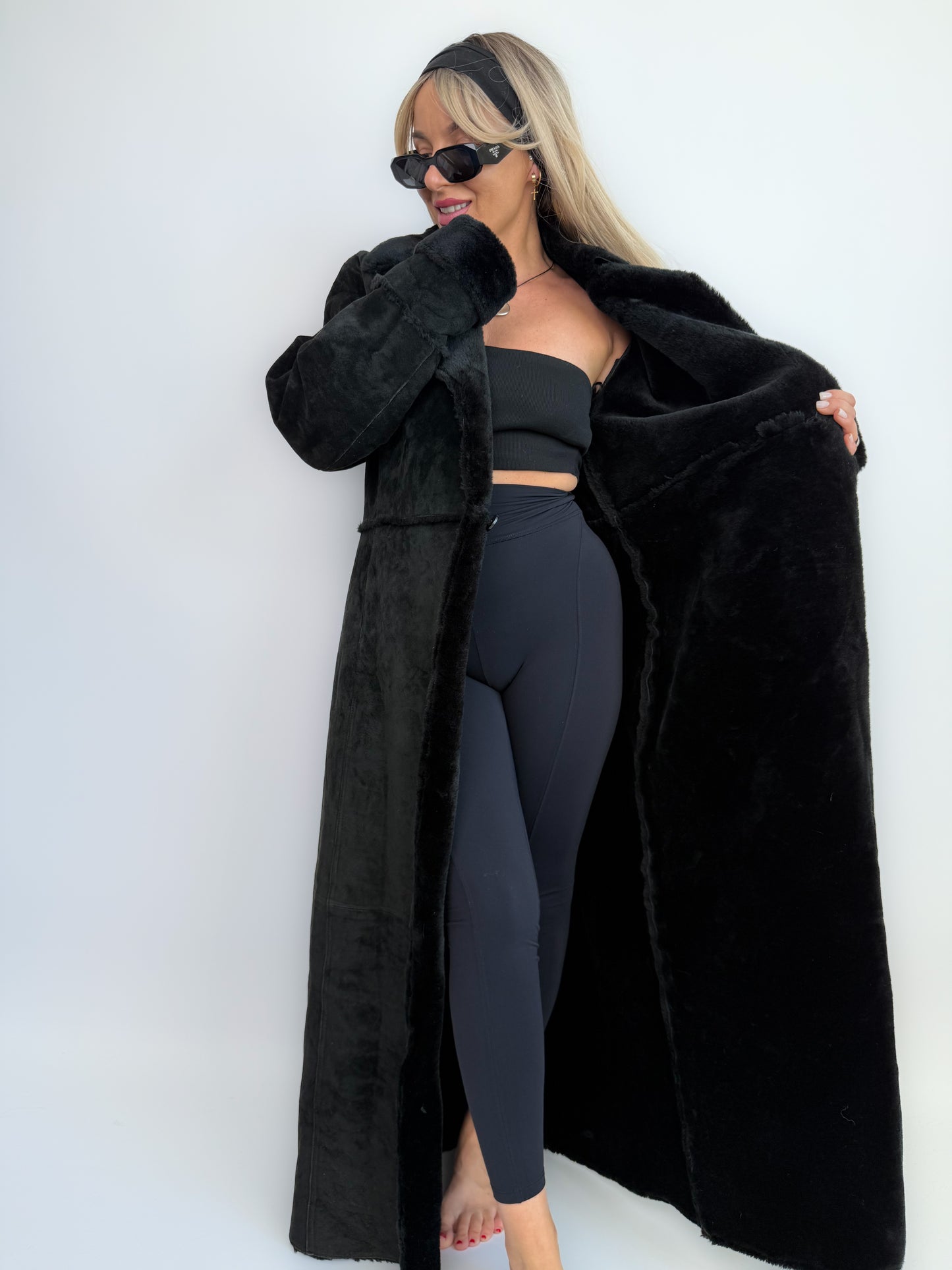 Vintage Y2K Suede Faux Fur Coat – Black Full Length Winter Jacket  S-M