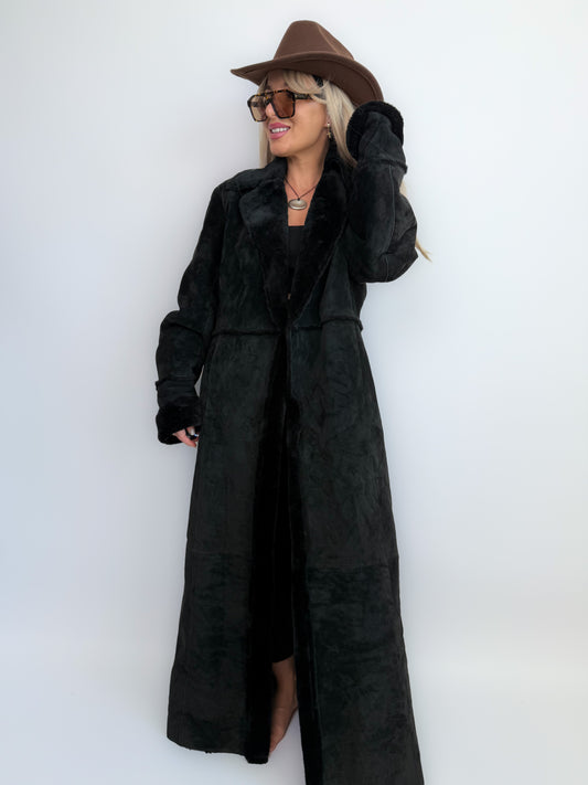 Vintage Y2K Suede Faux Fur Coat – Black Full Length Winter Jacket  S-M