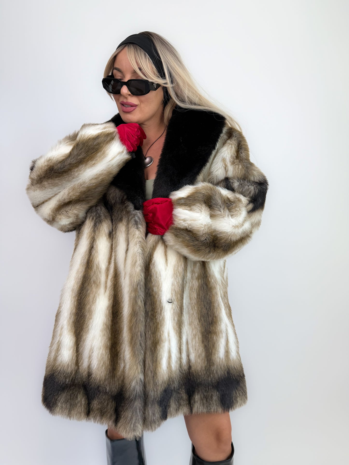 Vintage Striped Faux Fur Coat: Black & Beige Animal Print Mid-Length Winter Jacket L-XL