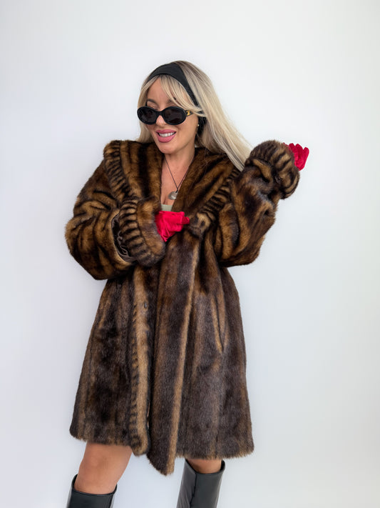 Vintage Brown Faux Fur Coat – 90s Mob Wife Style Winter Jacket Mid Length Winter Overcoat L-XL