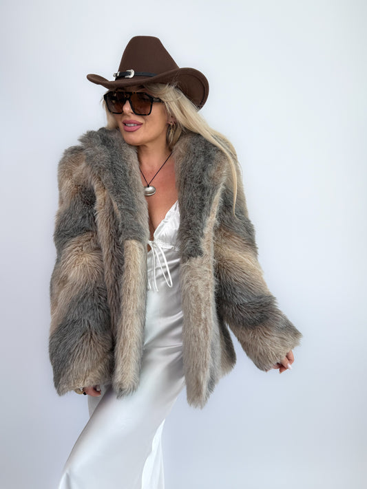 Vintage Taupe Faux Fur Coat – Mob Wife Vibes Size XS-S