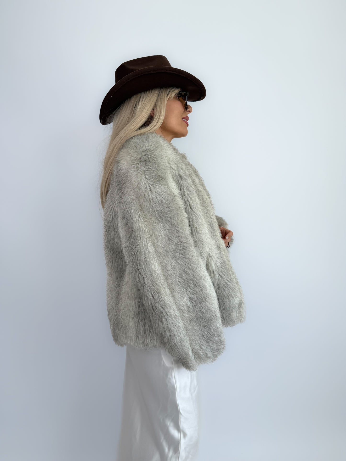 Vintage Ivory Gray Faux Fur Coat – 80s Faux Fox Winter Bridal Jacket S