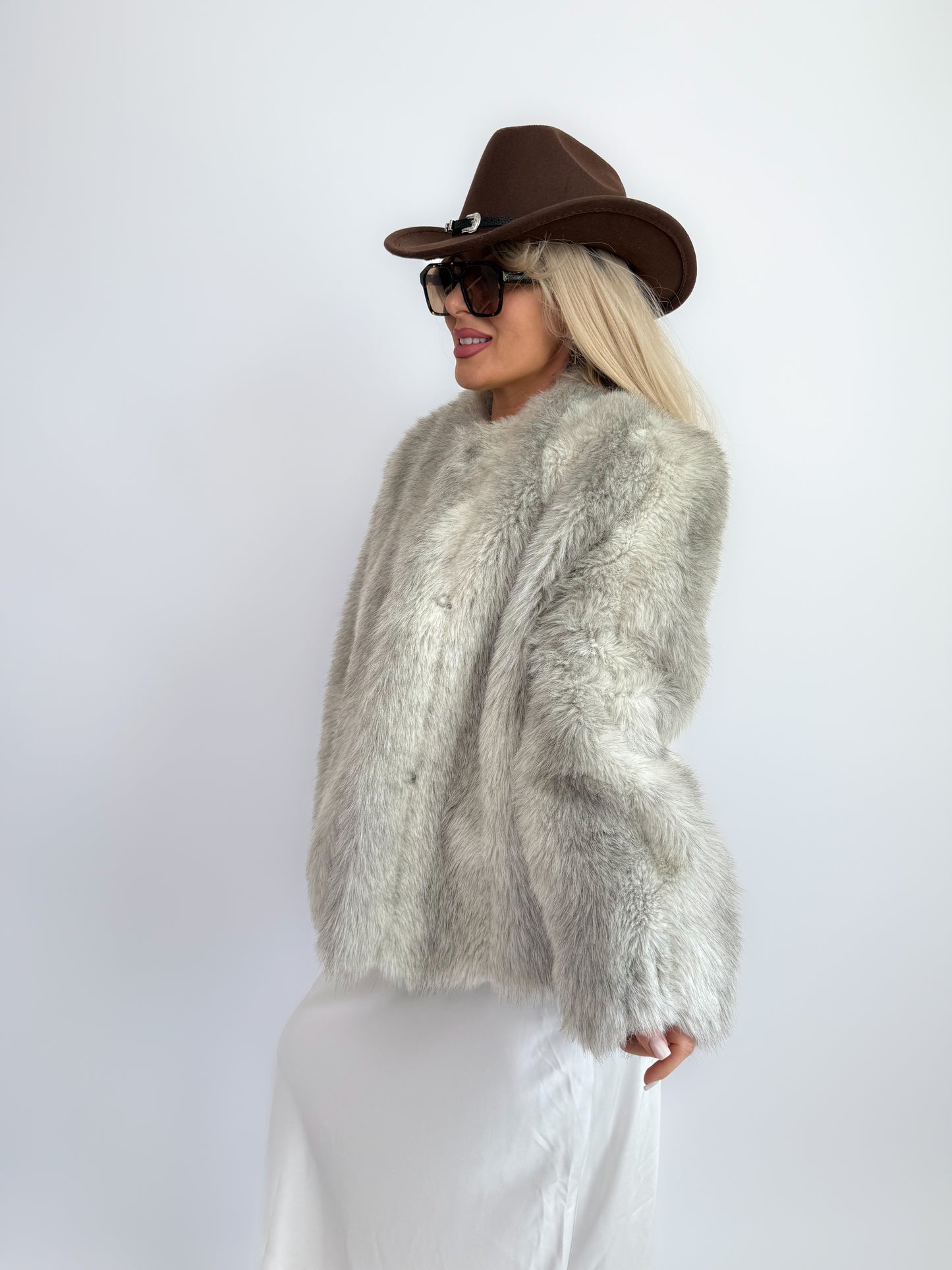 Vintage Ivory Gray Faux Fur Coat – 80s Faux Fox Winter Bridal Jacket S