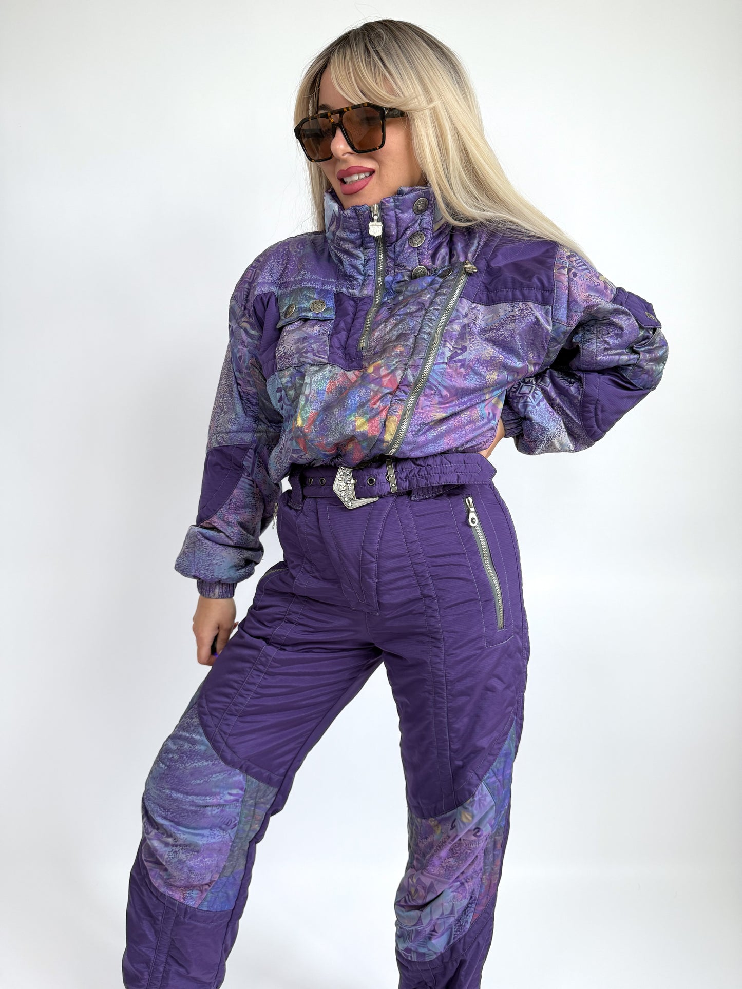 Vinatge 90s Purple Abstract Ski Suit – Belted Snowsuit Skking Snowboarding S-M