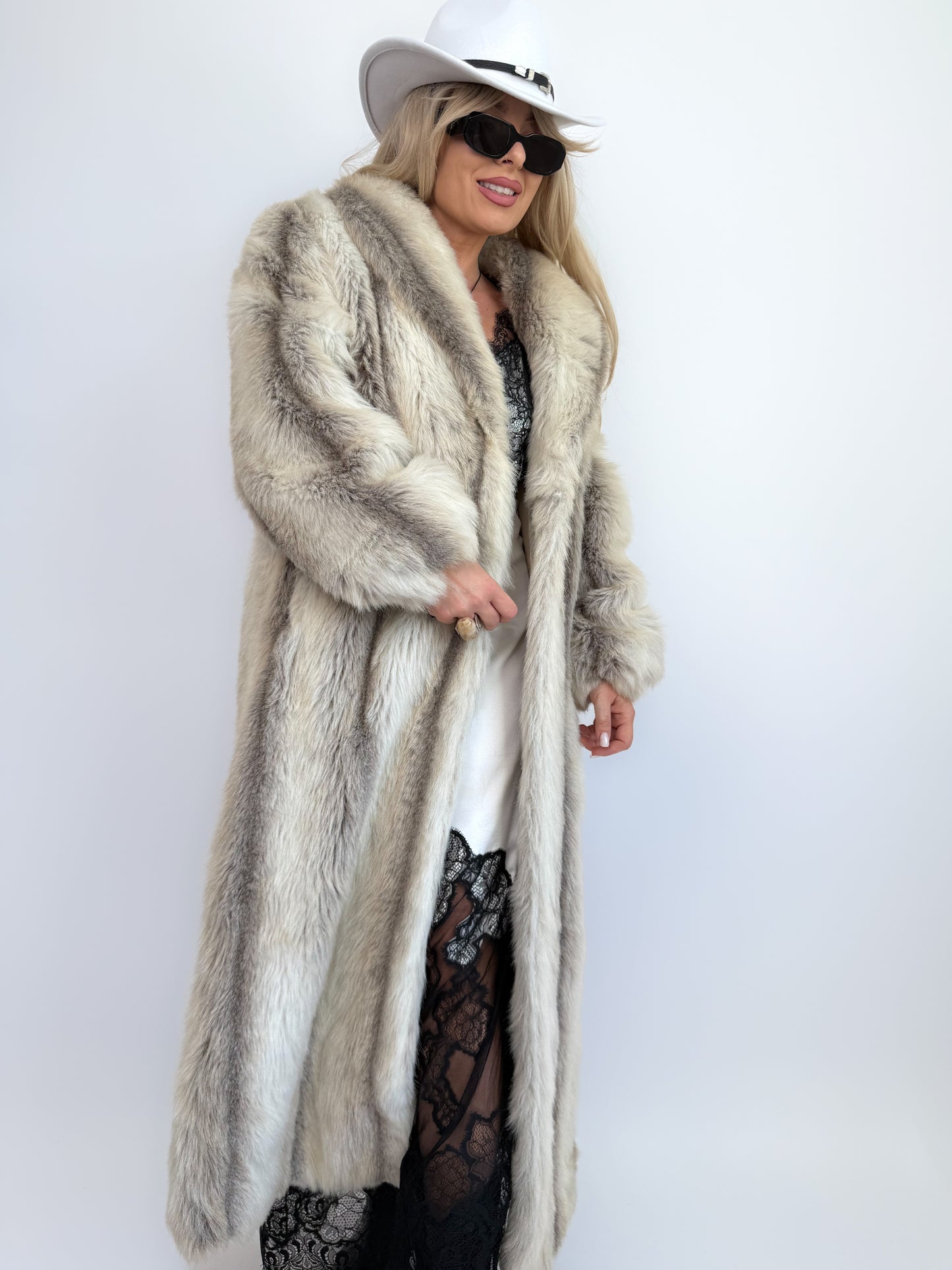 Vintage Cream Ivory Faux Fur Full Length Coat – Mob Wife Style  Winter Coat S