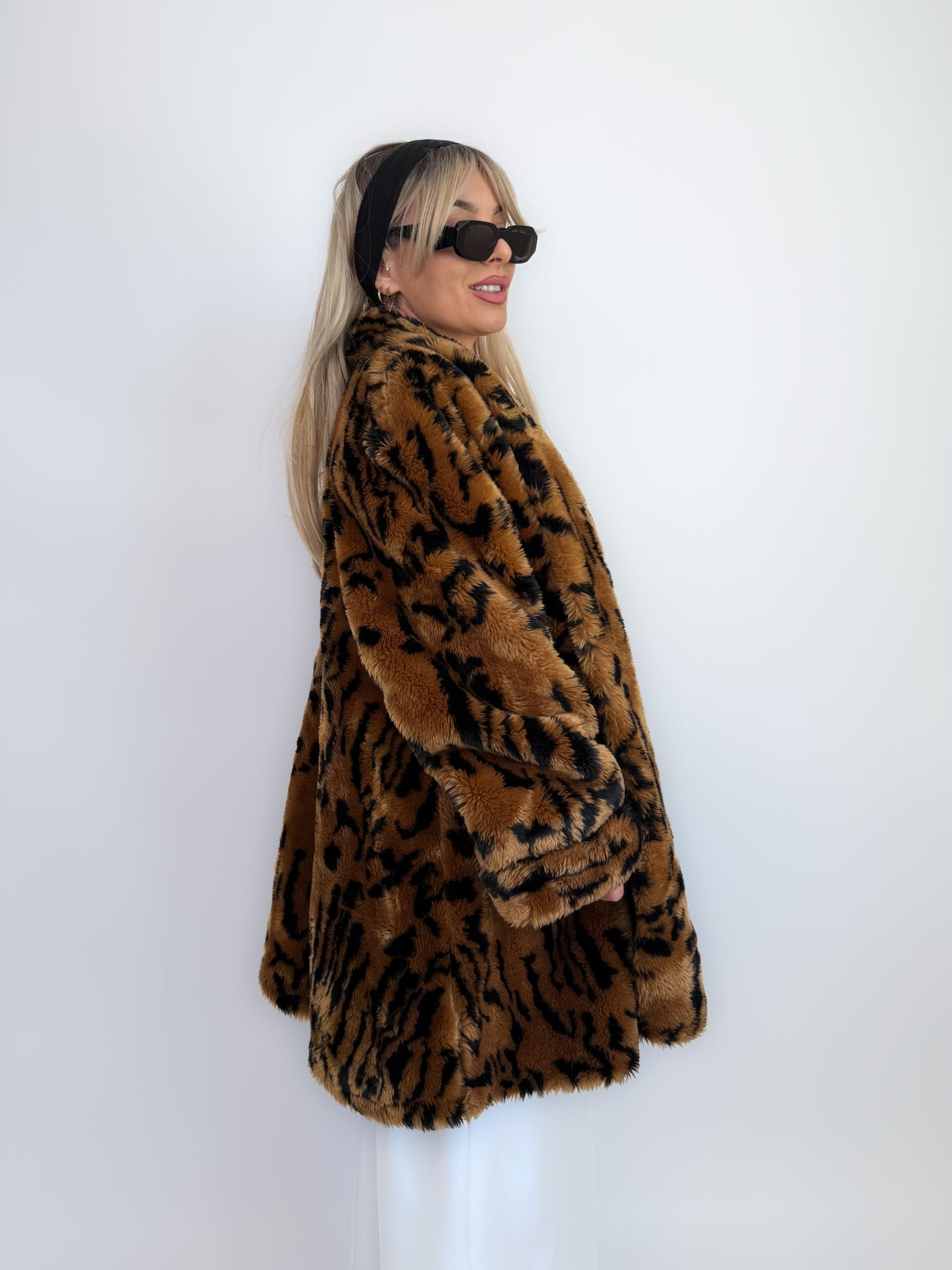 Vintage Faux Fur A-Line Coat – Leopard Print Mob Wife Glam Oversize Winter Coat M-L