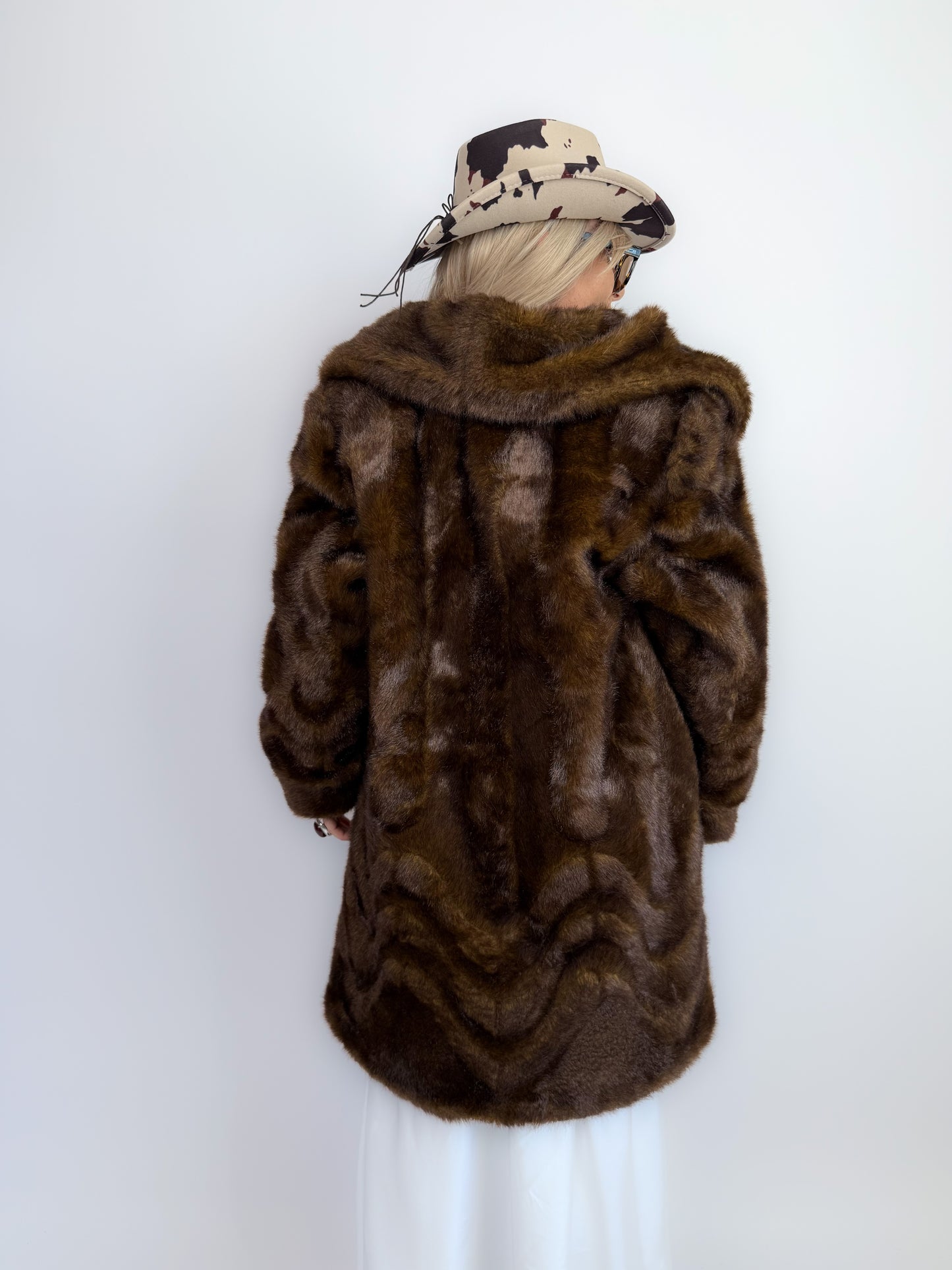 Vintage 90s Faux Fur Coat: Brown Mob Wife Style Winter Jacket Size Large